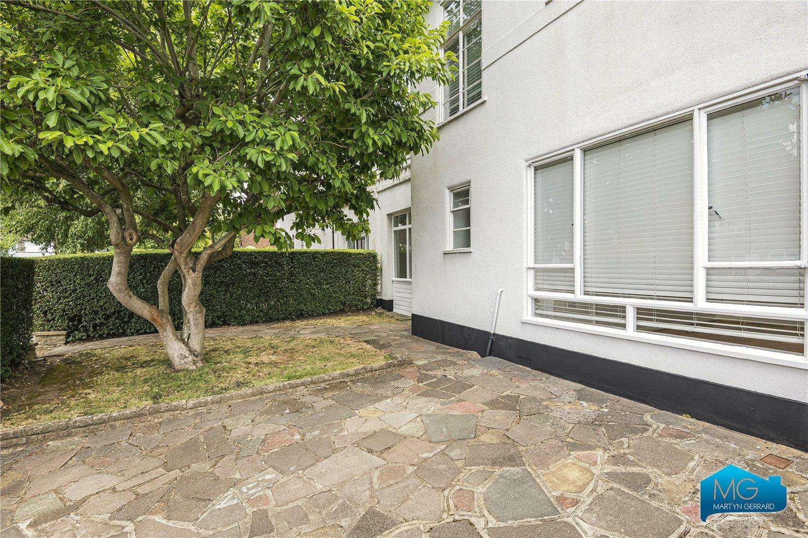 5 bedroom Semi-Detached House to rent - Martyn Gerrard