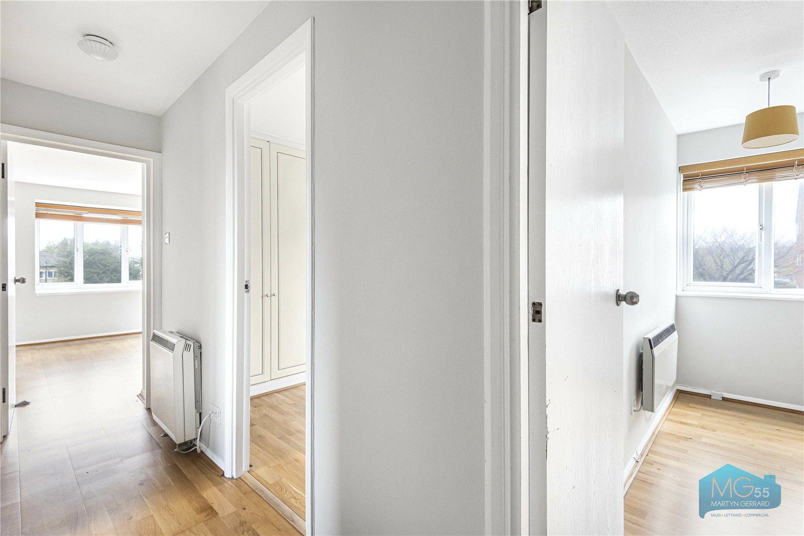 2 bedroom Apartment to rent - Martyn Gerrard
