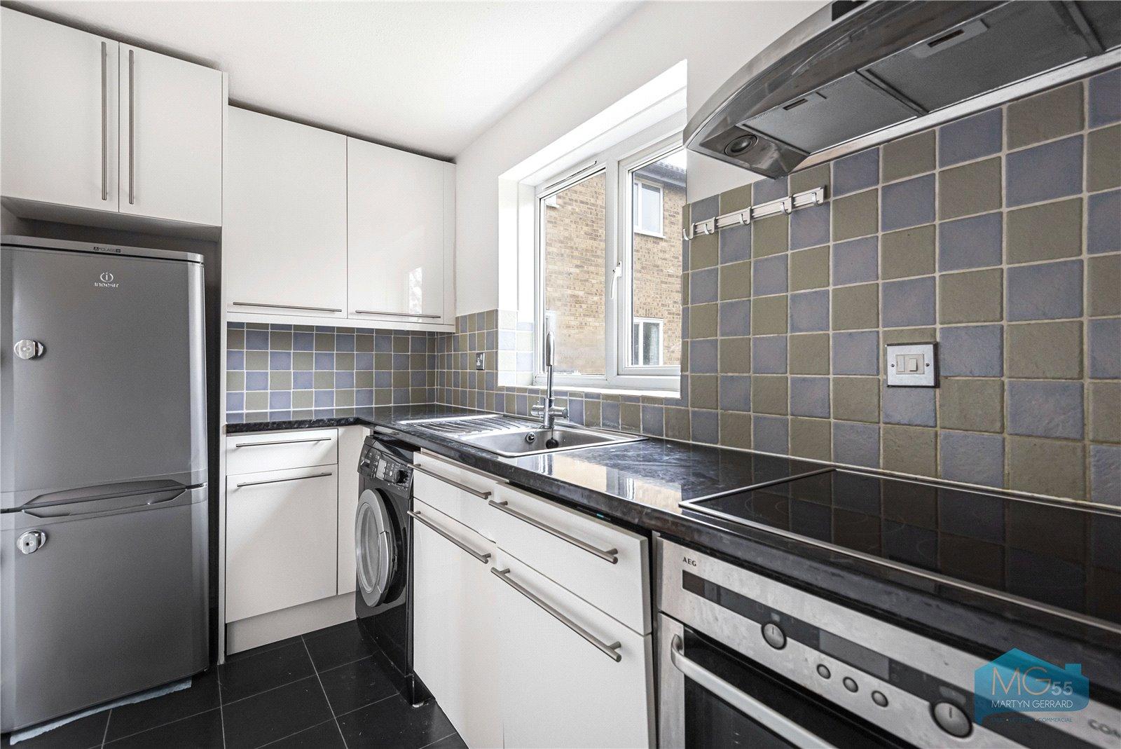 2 bedroom Apartment to rent - Martyn Gerrard