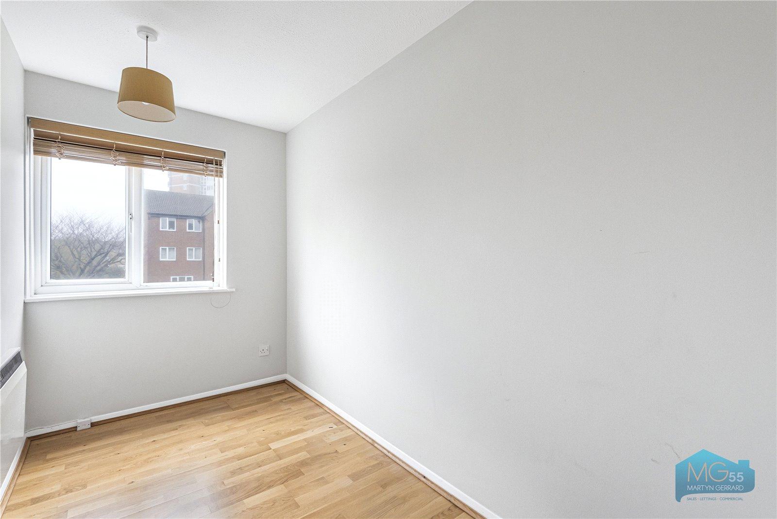 2 bedroom Apartment to rent - Martyn Gerrard