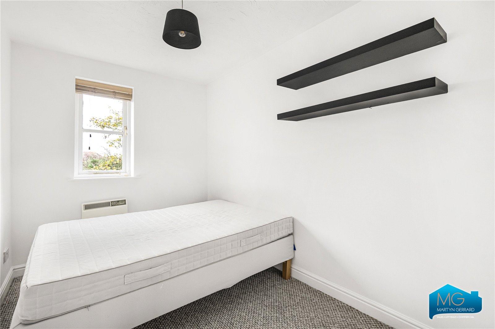 2 bedroom Apartment to rent - Martyn Gerrard