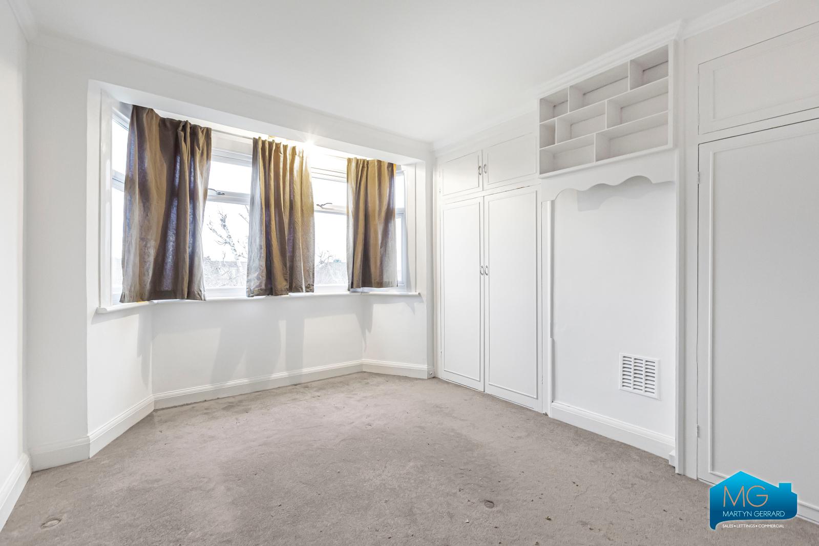 3 bedroom Semi-Detached House to rent - Martyn Gerrard