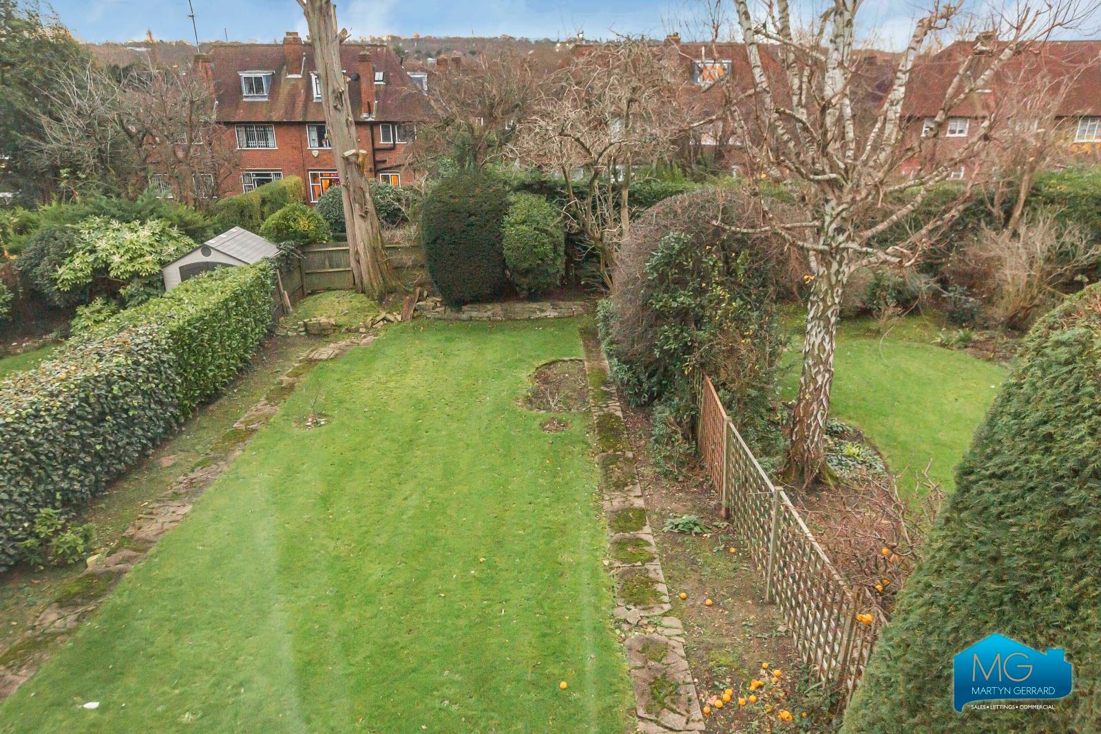 3 bedroom Semi-Detached House to rent - Martyn Gerrard