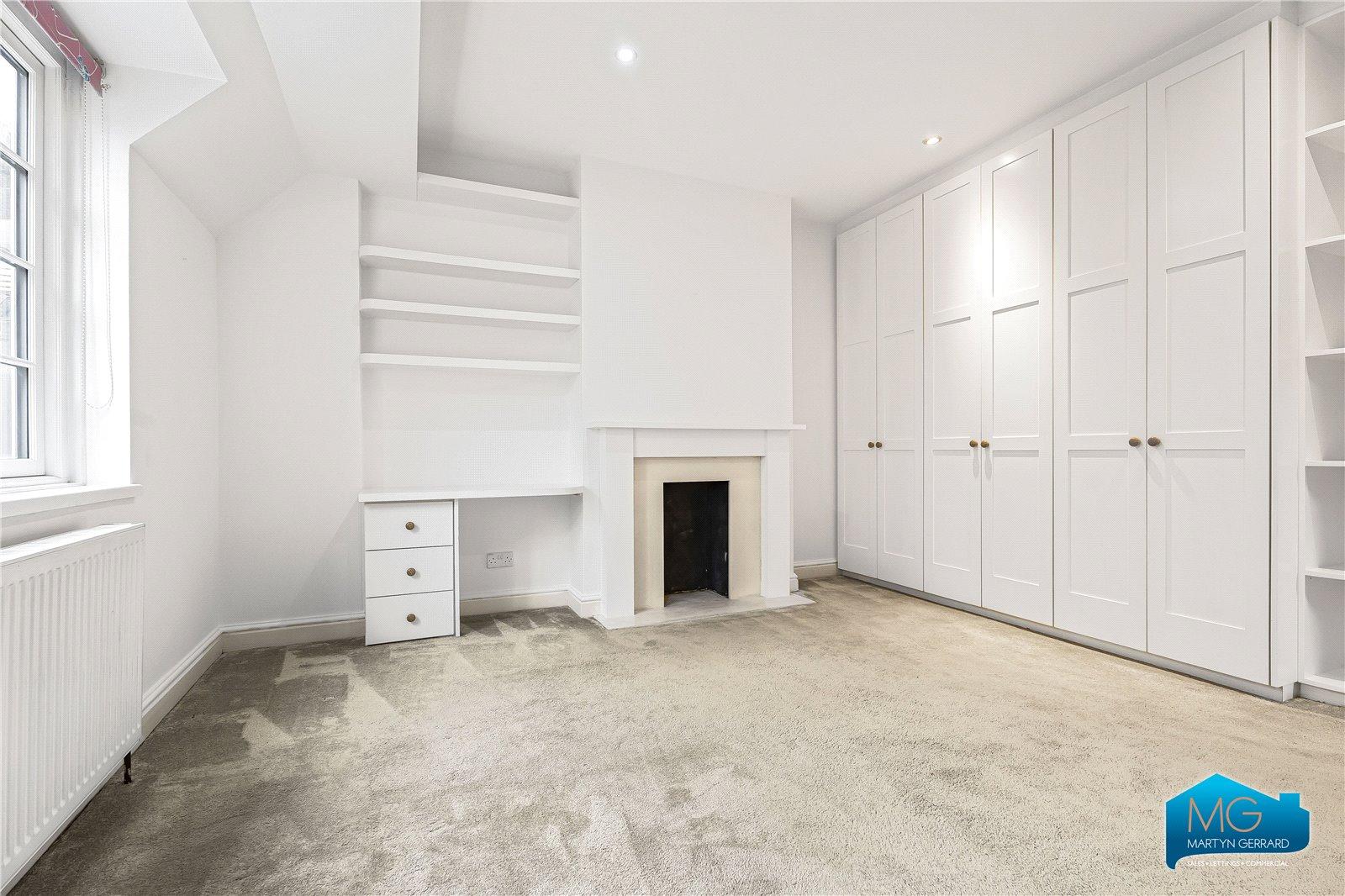 5 bedroom Detached House to rent - Martyn Gerrard