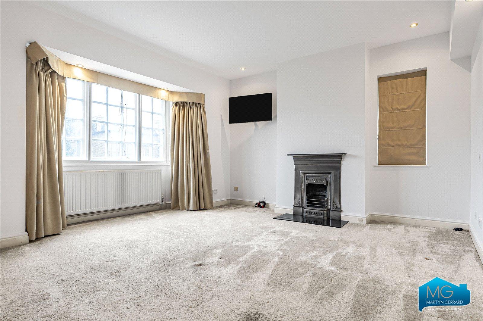 5 bedroom Detached House to rent - Martyn Gerrard