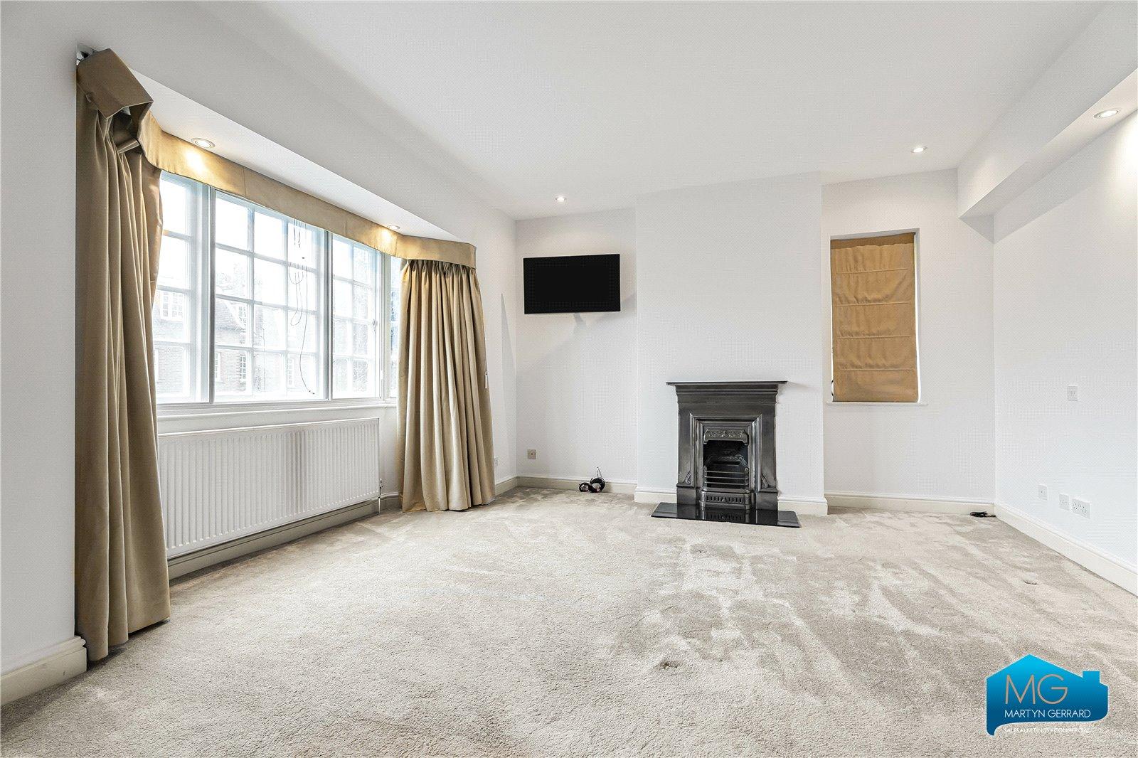 5 bedroom Detached House to rent - Martyn Gerrard