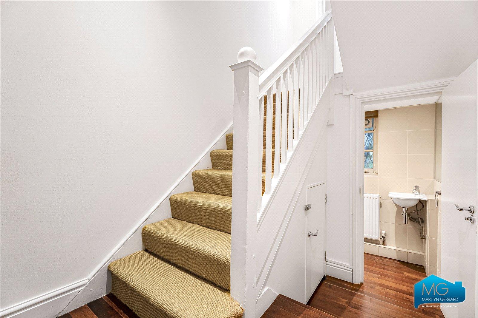 5 bedroom Detached House to rent - Martyn Gerrard