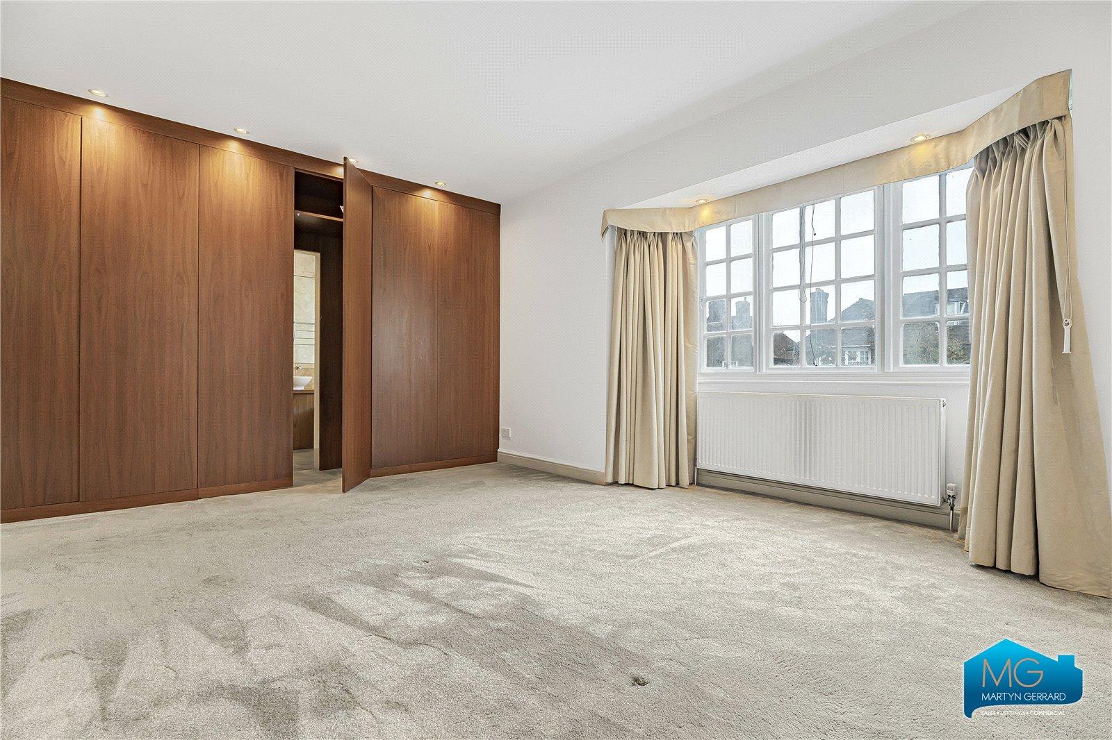 5 bedroom Detached House to rent - Martyn Gerrard