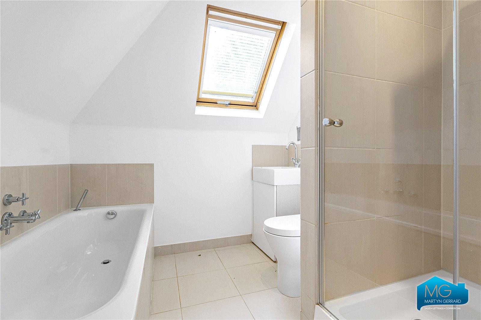 5 bedroom Detached House to rent - Martyn Gerrard