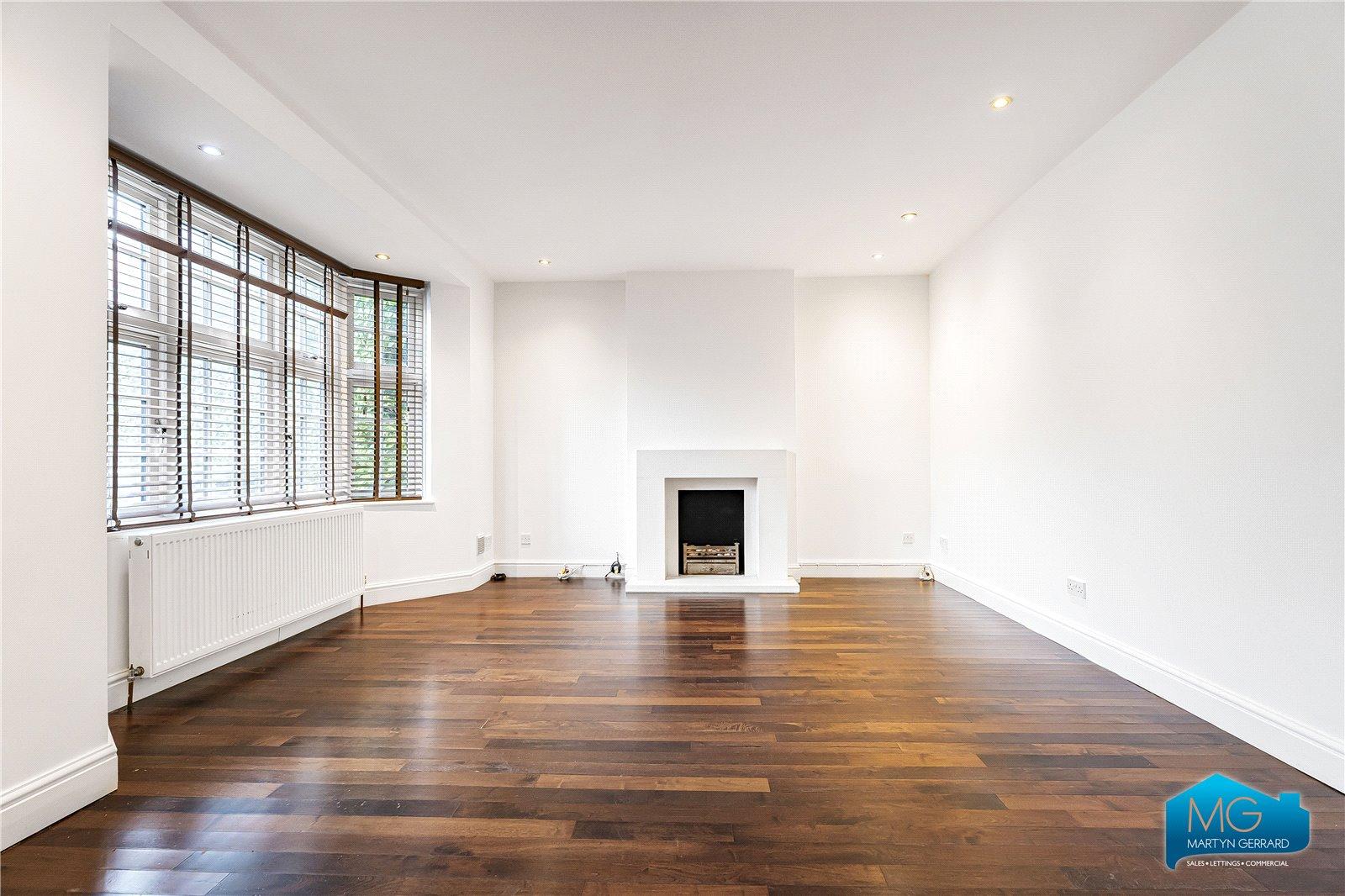 5 bedroom Detached House to rent - Martyn Gerrard