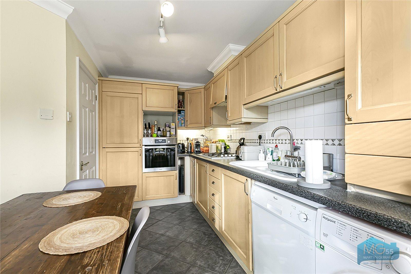 4 bedroom Terraced House to rent - Martyn Gerrard