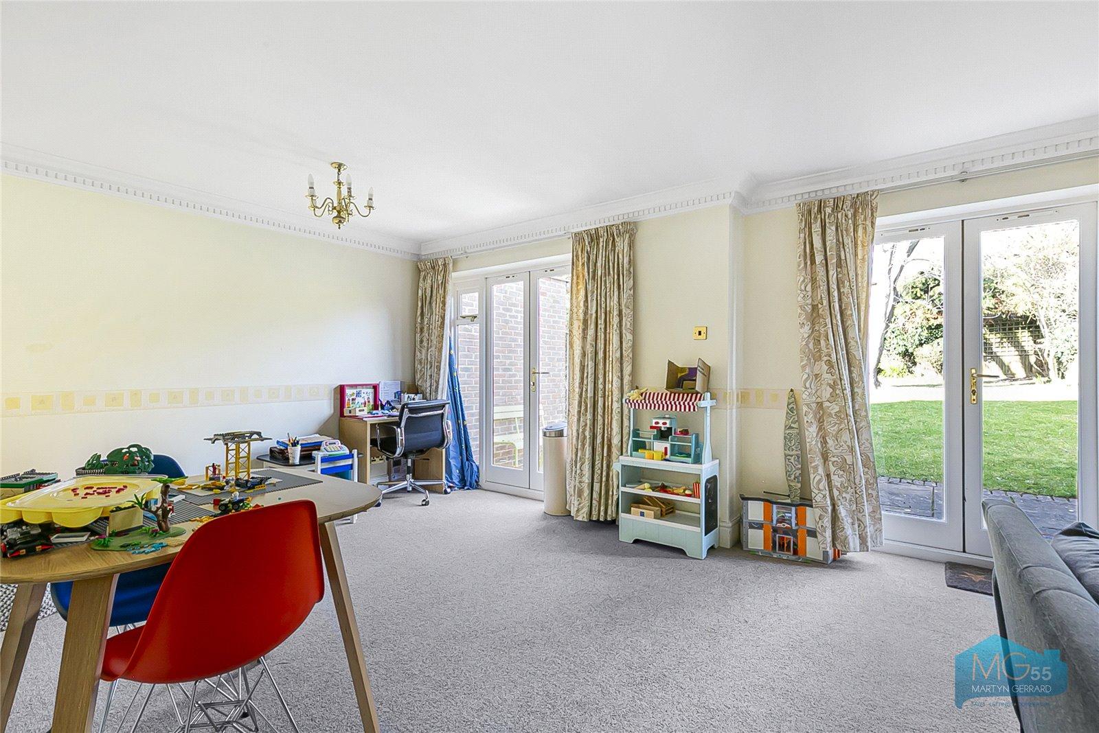 4 bedroom Terraced House to rent - Martyn Gerrard