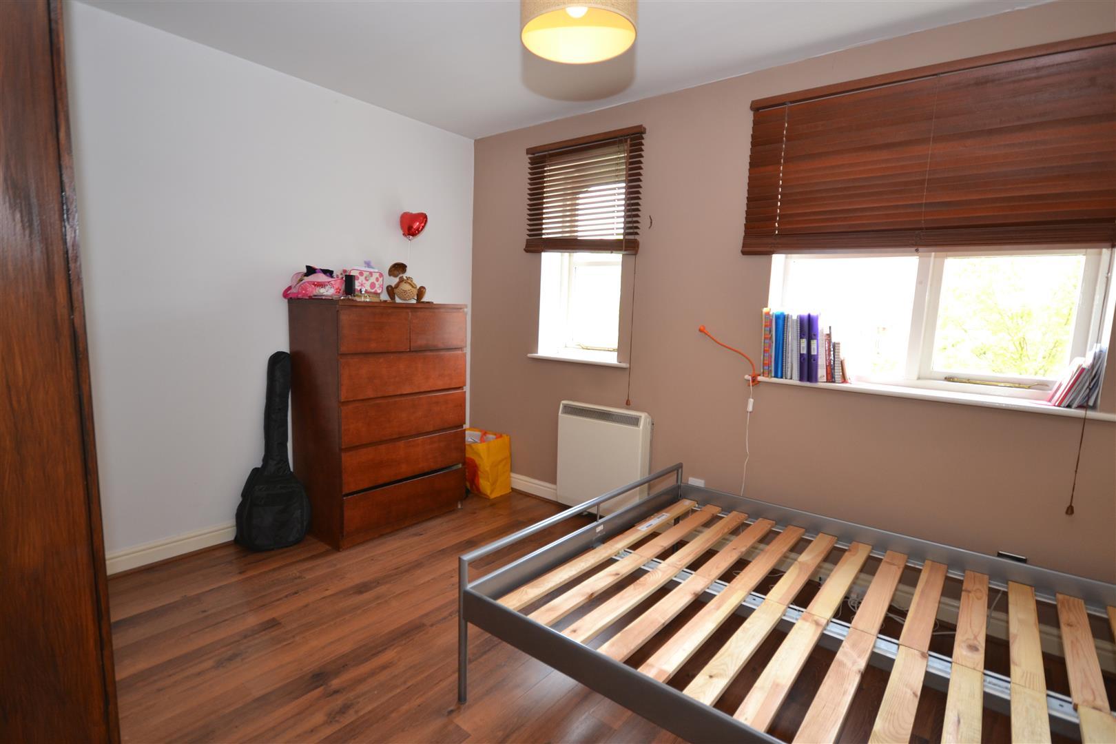 1 bedroom Apartment to rent - Martyn Gerrard