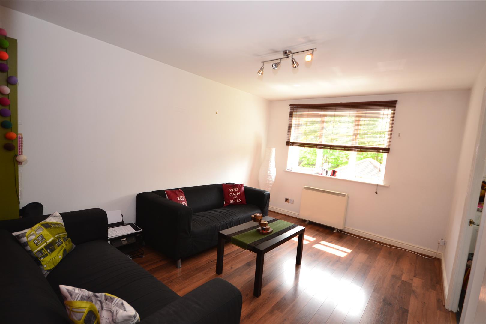 1 bedroom Apartment to rent - Martyn Gerrard