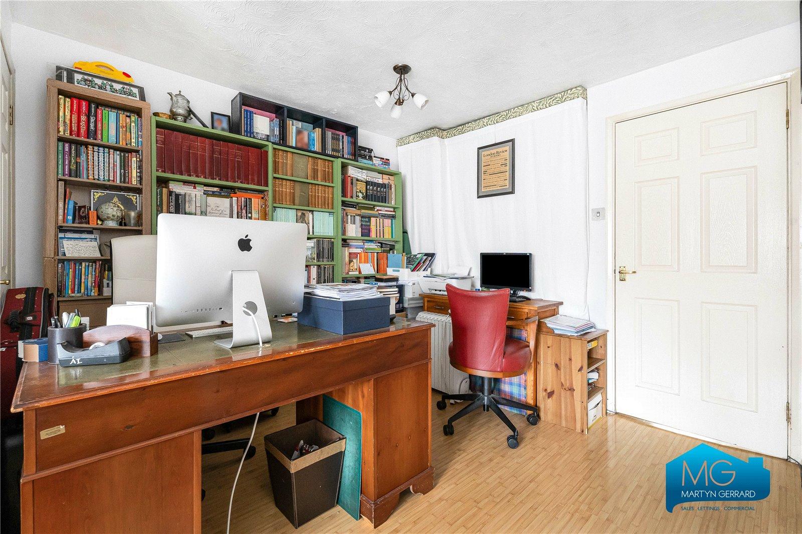 1 bedroom Ground Floor Flat to rent - Martyn Gerrard