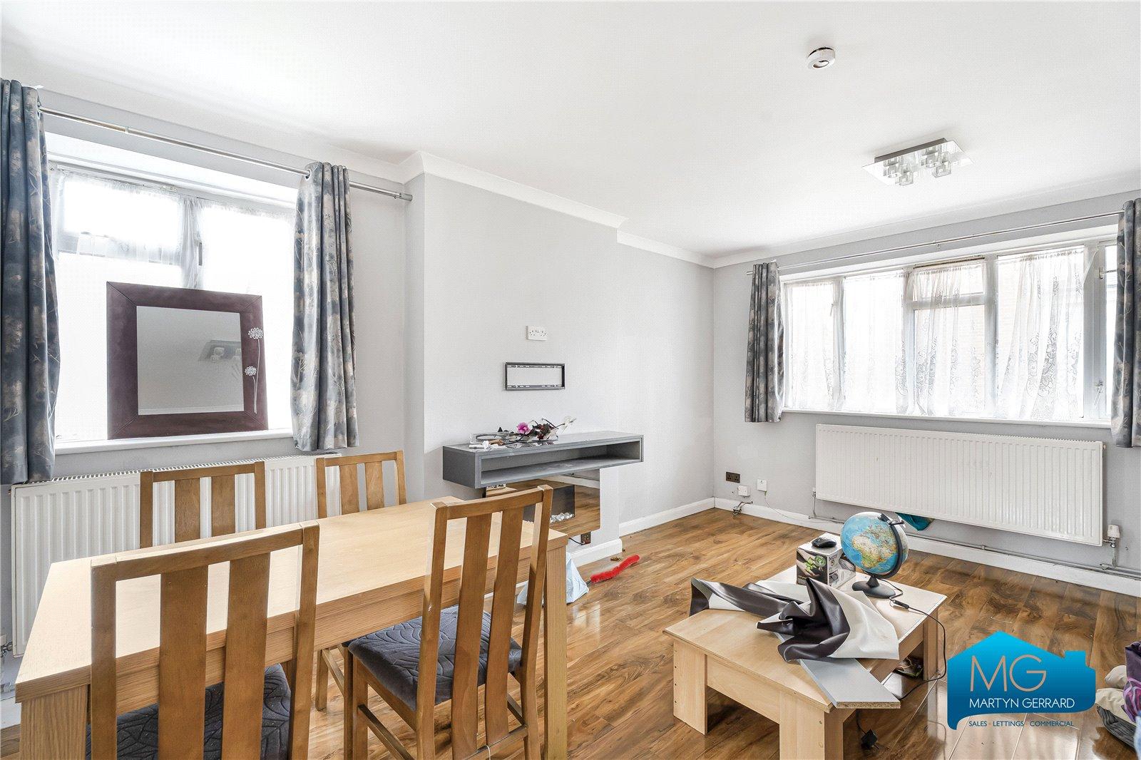 3 bedroom Apartment to rent - Martyn Gerrard