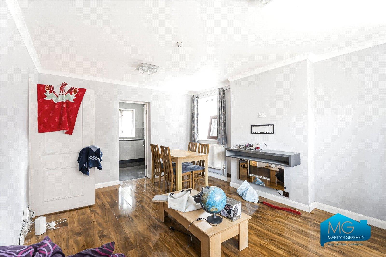 3 bedroom Apartment to rent - Martyn Gerrard