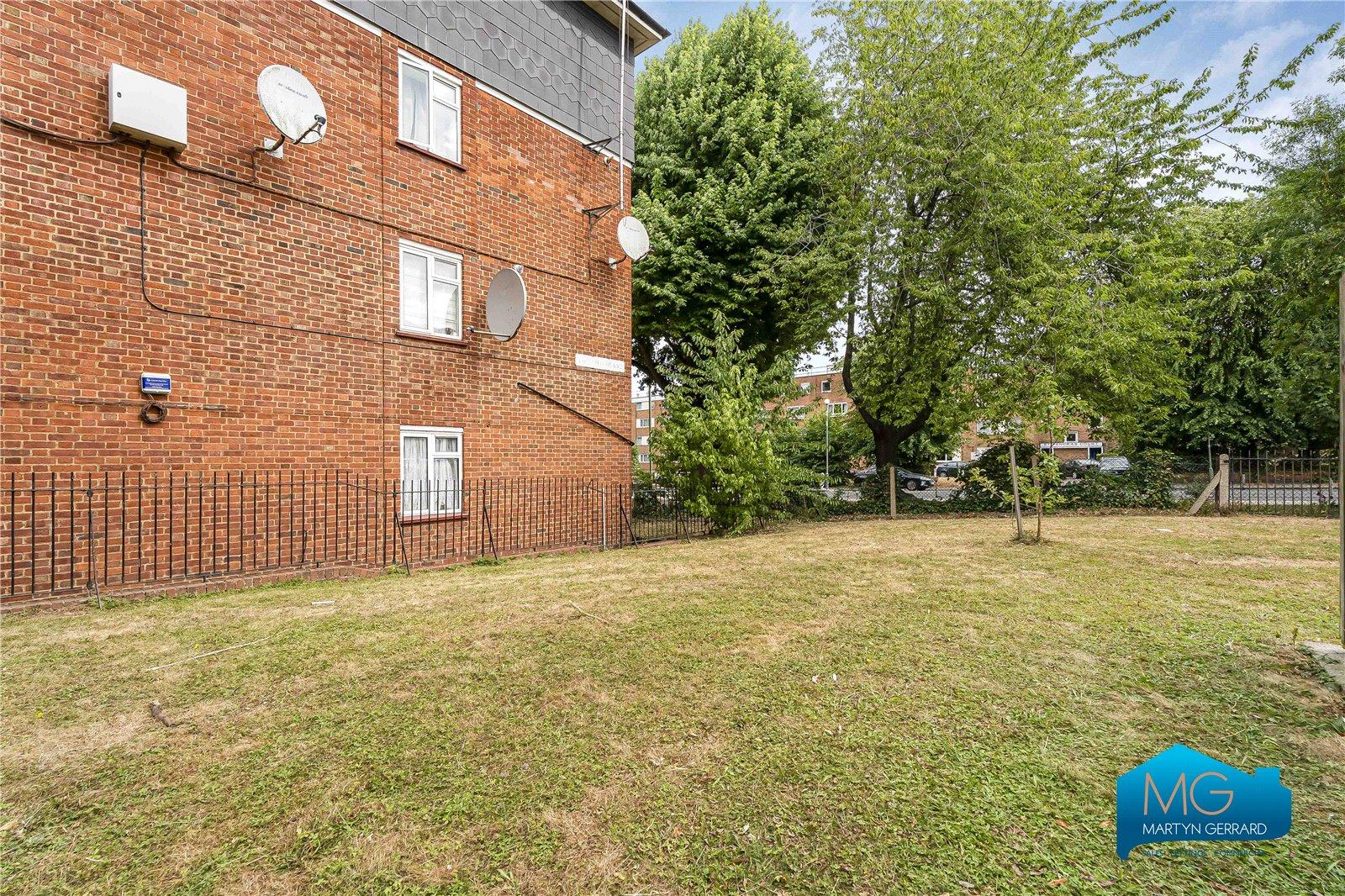3 bedroom Apartment to rent - Martyn Gerrard