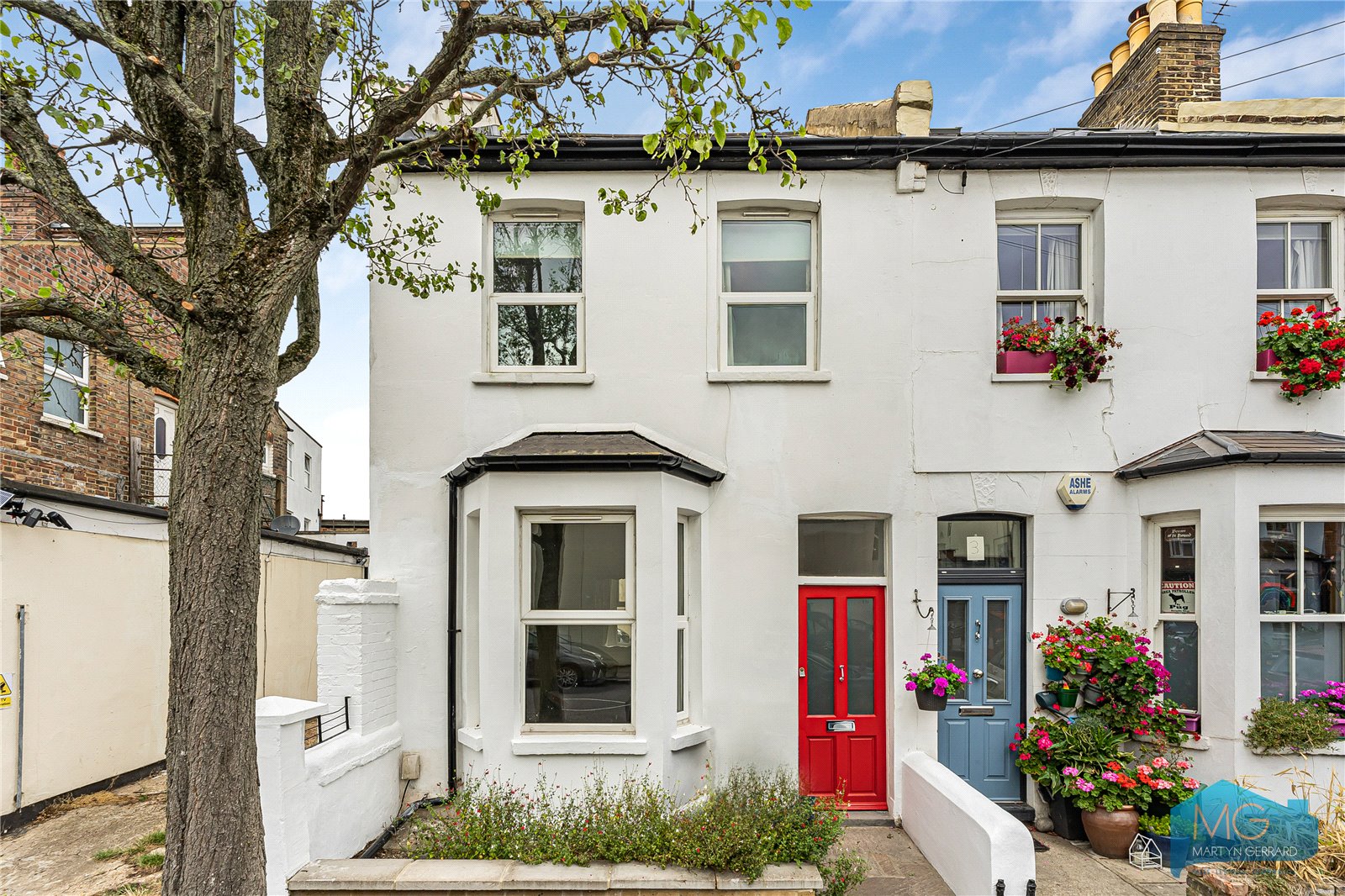 3 bedroom End of Terrace House for sale - Martyn Gerrard