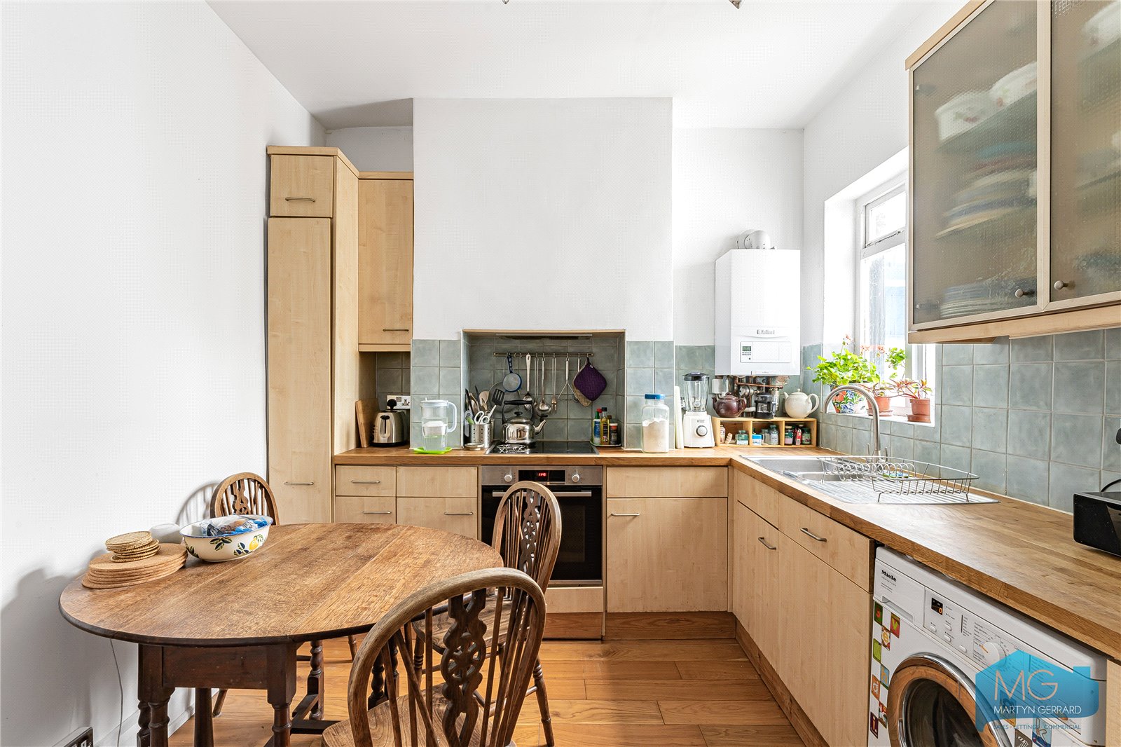 3 bedroom End of Terrace House for sale - Martyn Gerrard