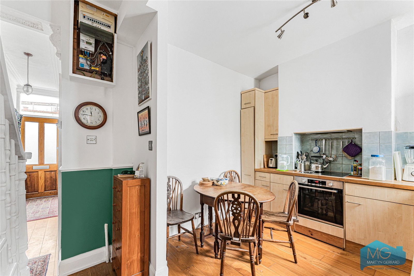 3 bedroom End of Terrace House for sale - Martyn Gerrard