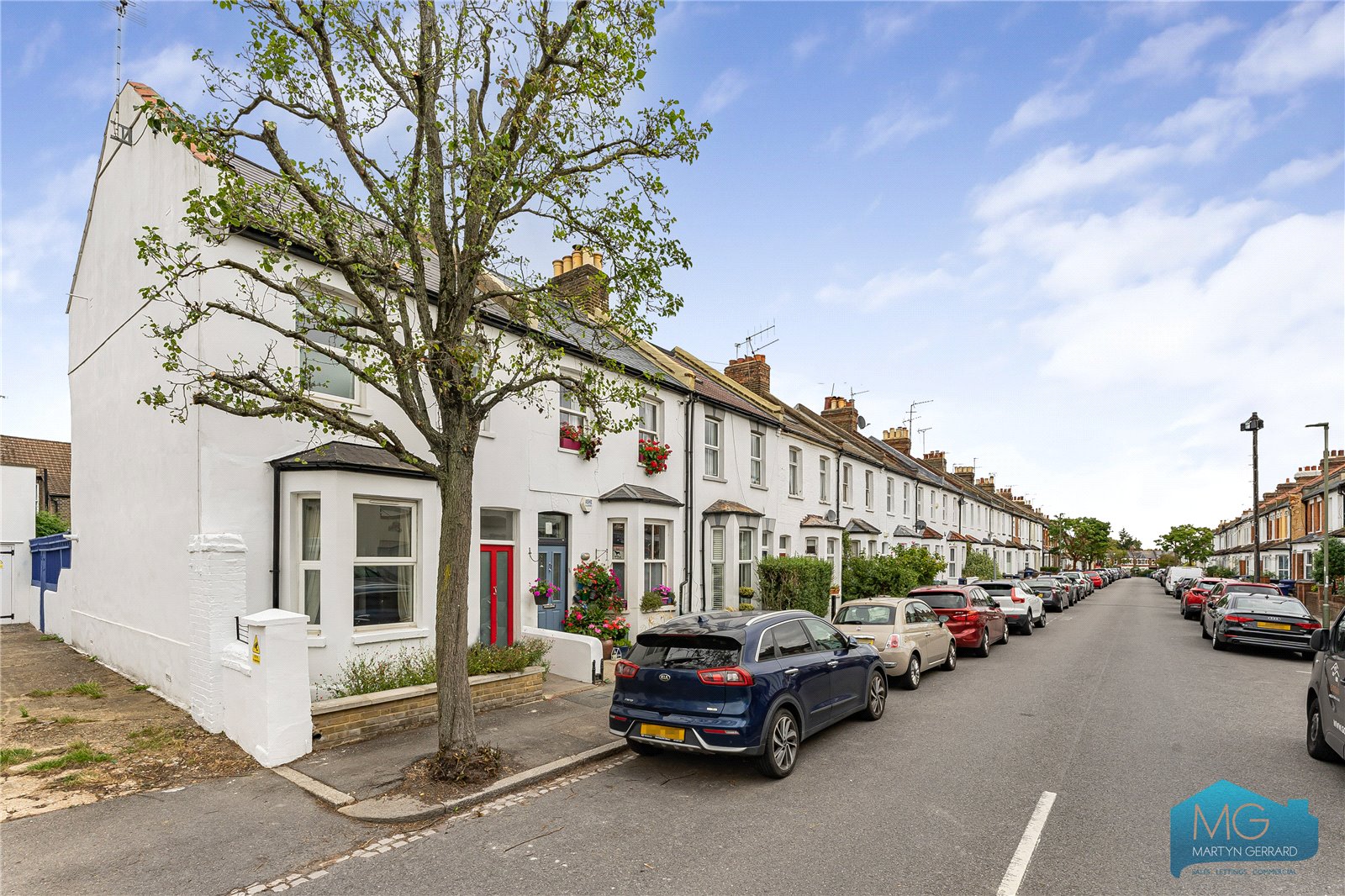 3 bedroom End of Terrace House for sale - Martyn Gerrard