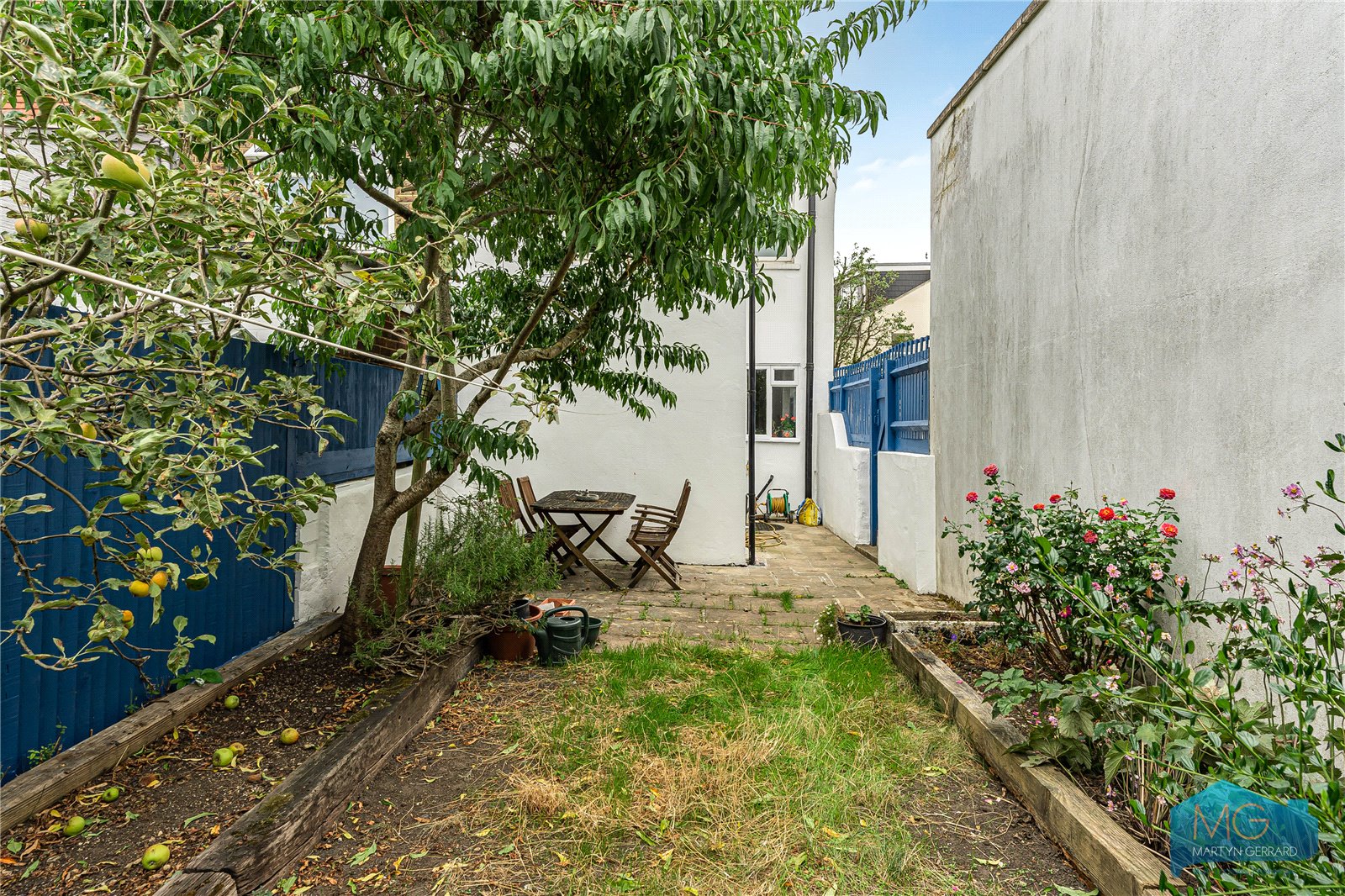 3 bedroom End of Terrace House for sale - Martyn Gerrard