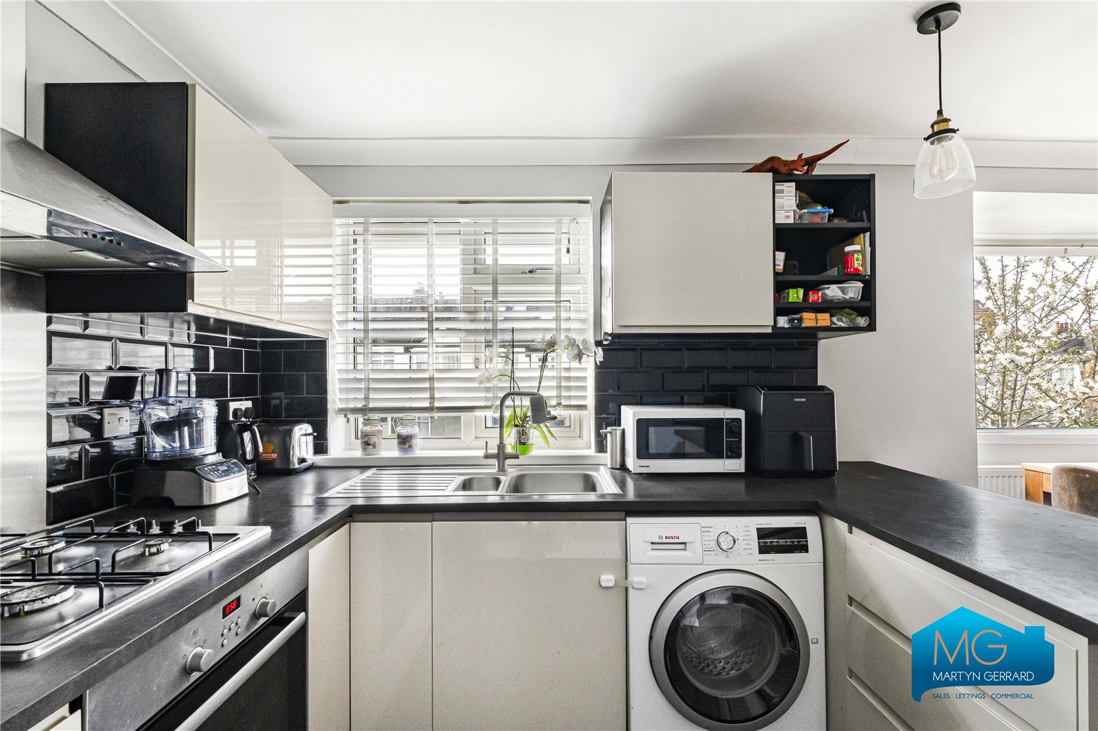2 bedroom Maisonette to rent - Martyn Gerrard