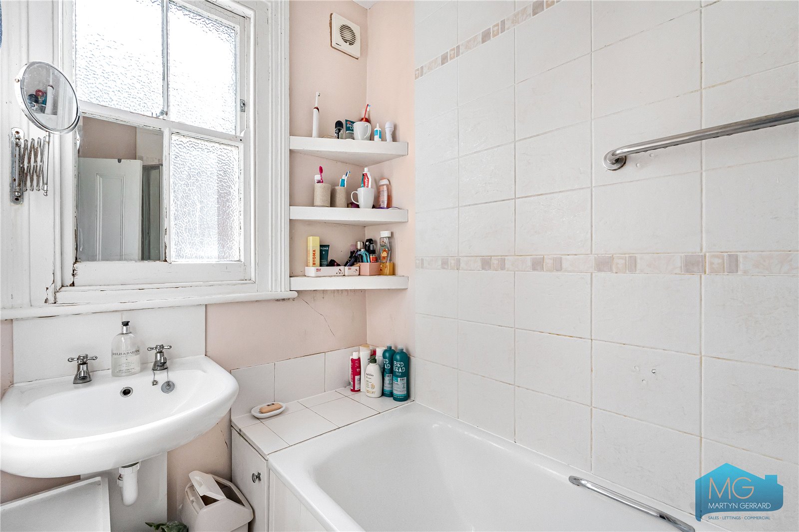 3 bedroom Terraced House for sale - Martyn Gerrard