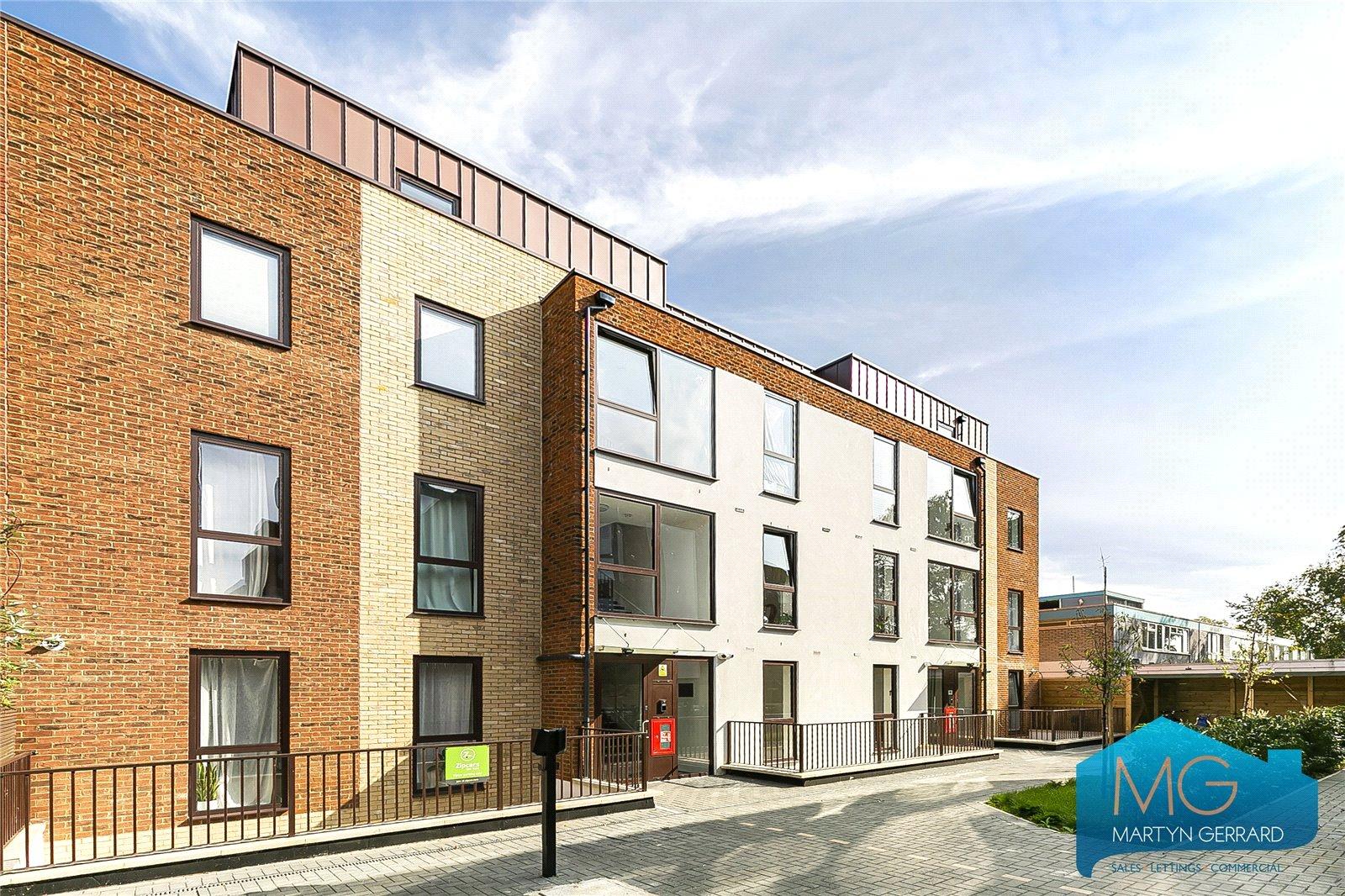 2 bedroom Ground Floor Flat to rent - Martyn Gerrard