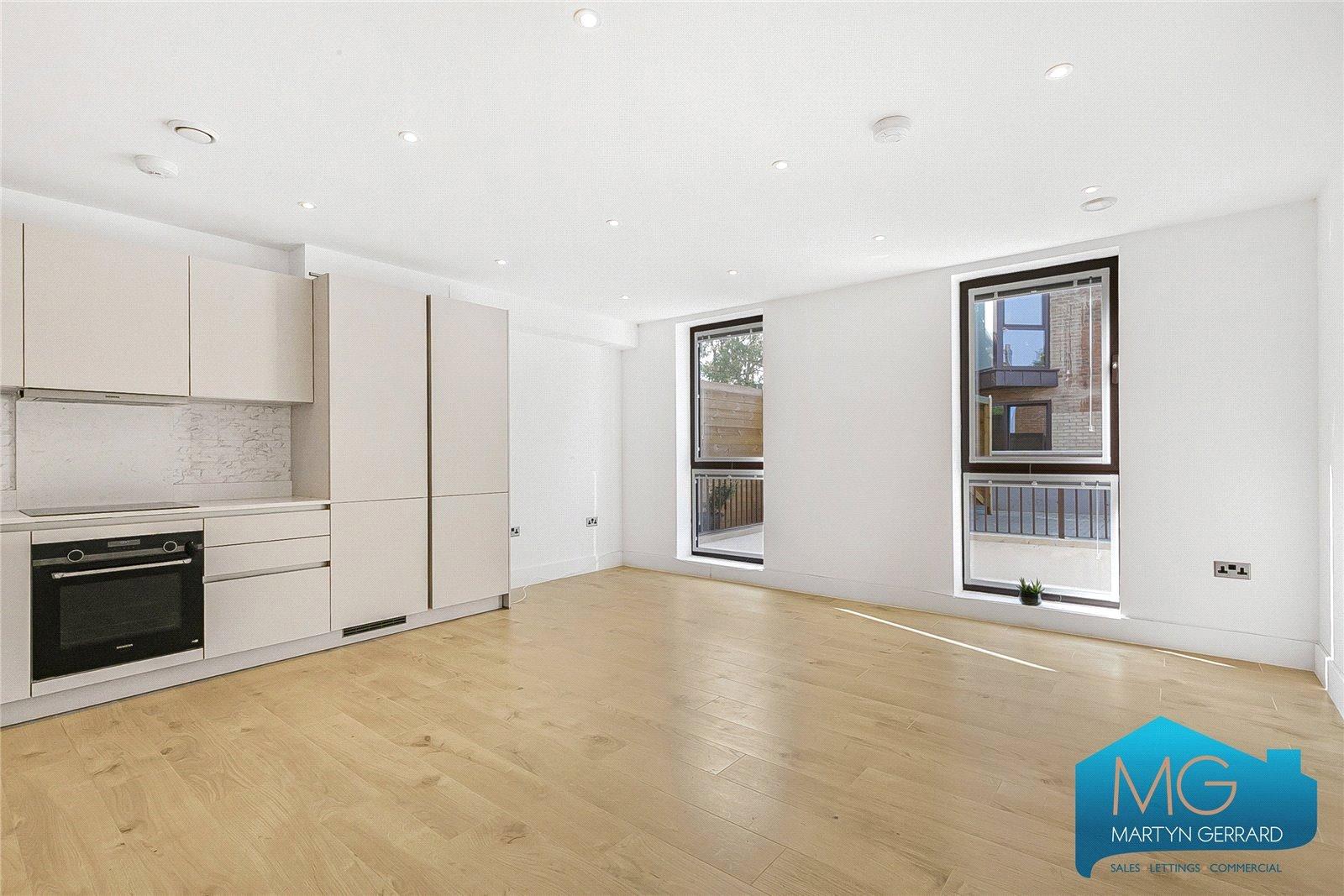 2 bedroom Ground Floor Flat to rent - Martyn Gerrard