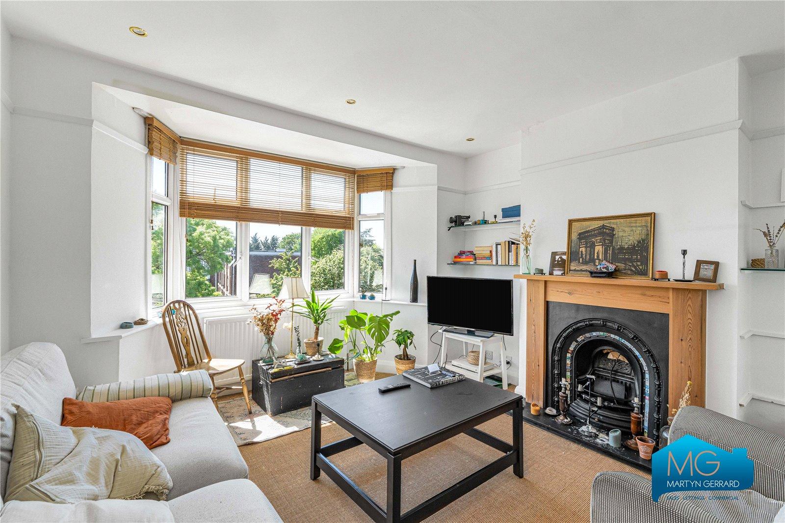 2 bedroom Apartment to rent - Martyn Gerrard