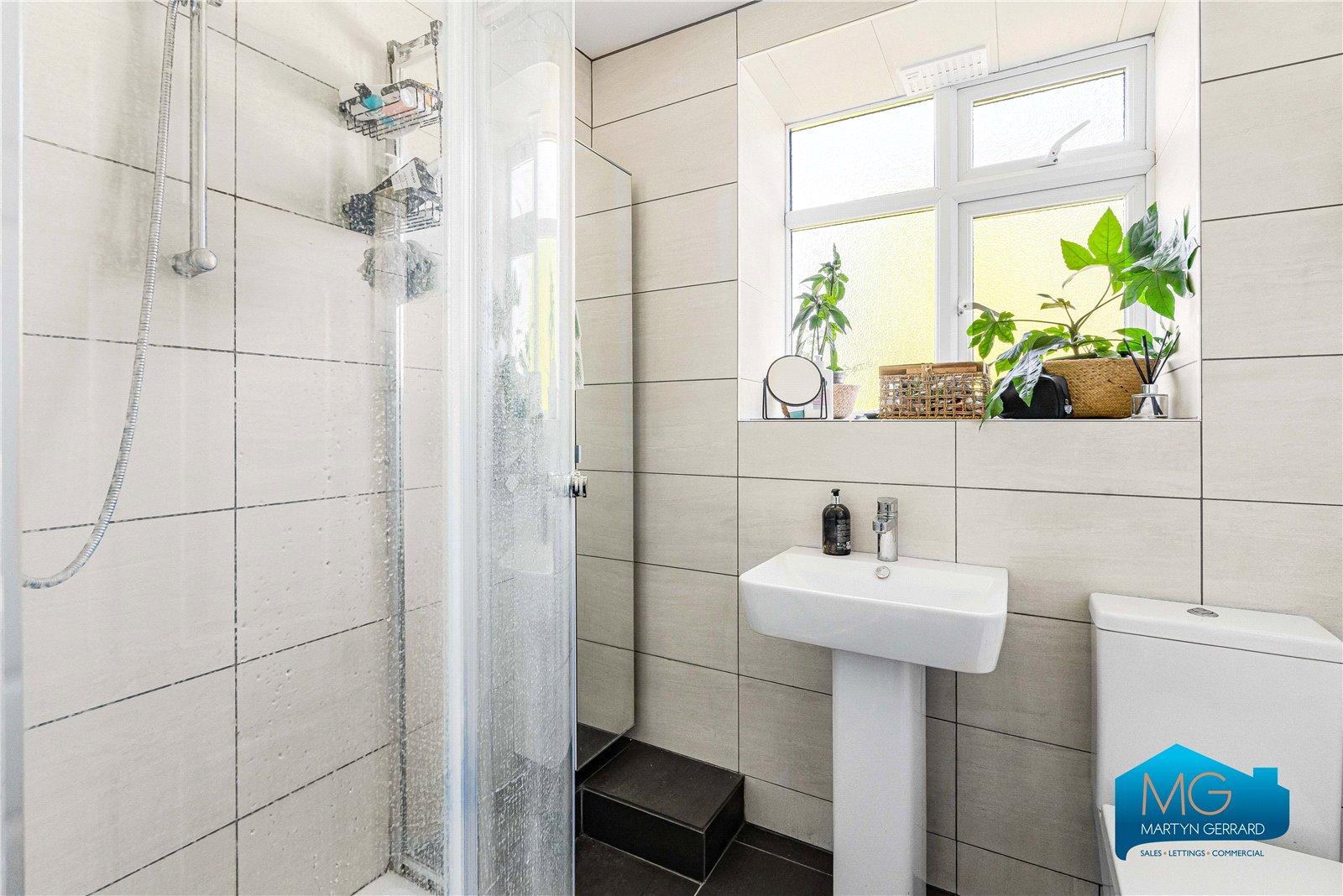 2 bedroom Apartment to rent - Martyn Gerrard