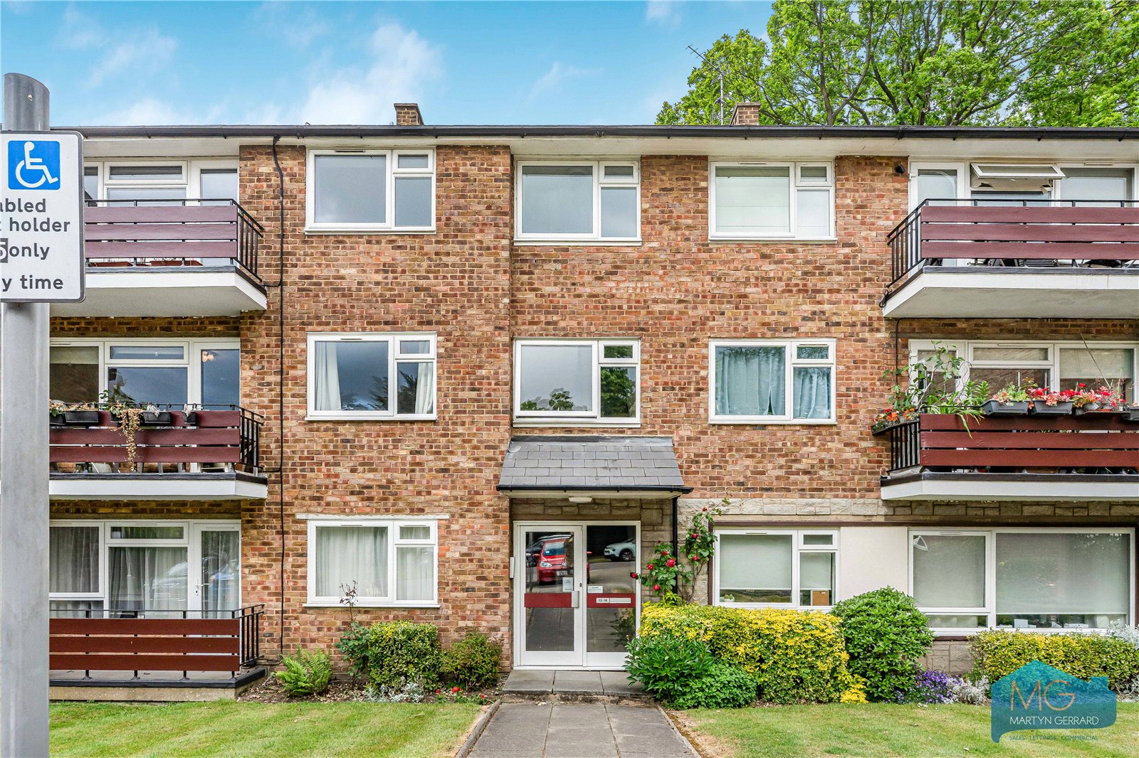 2 bedroom Apartment for sale - Martyn Gerrard