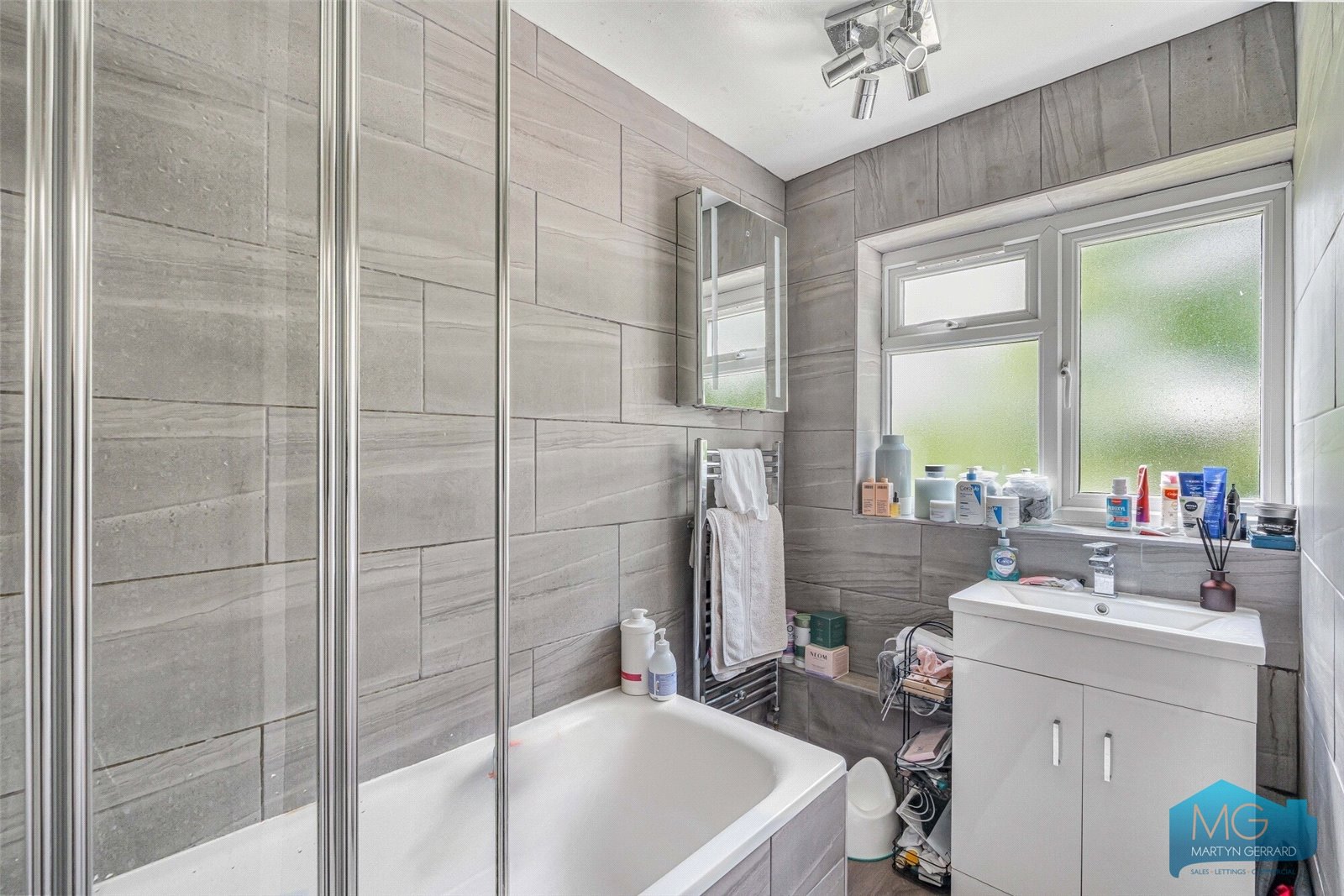 2 bedroom Apartment for sale - Martyn Gerrard