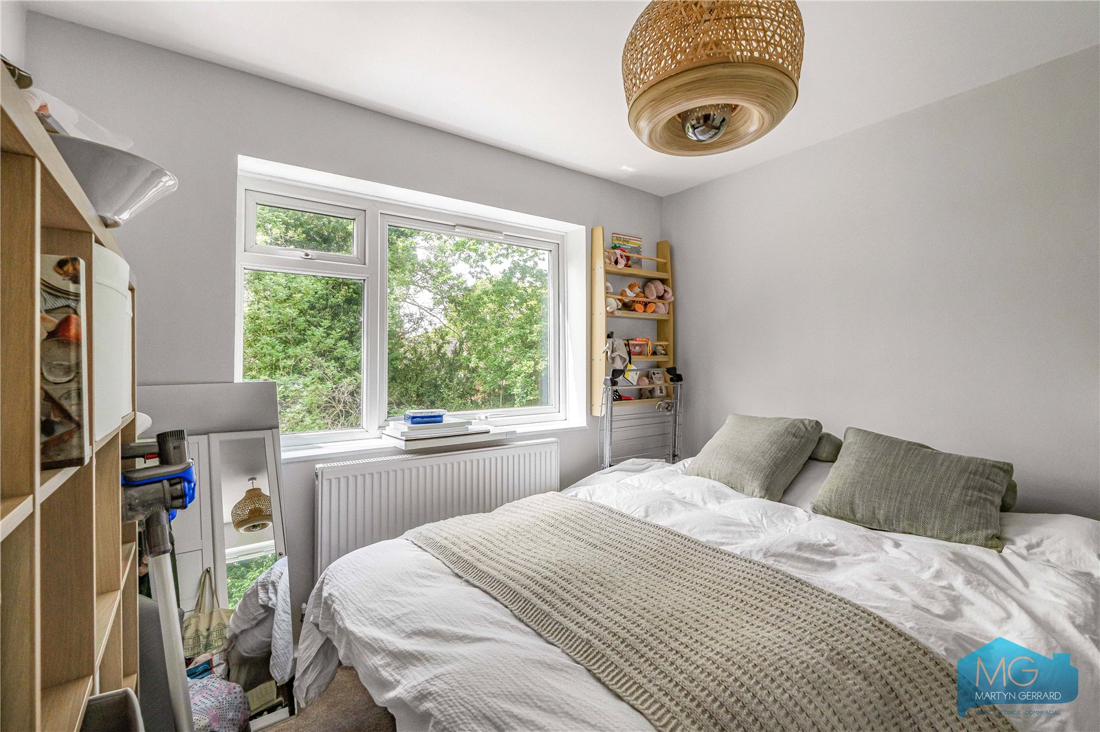 2 bedroom Apartment for sale - Martyn Gerrard