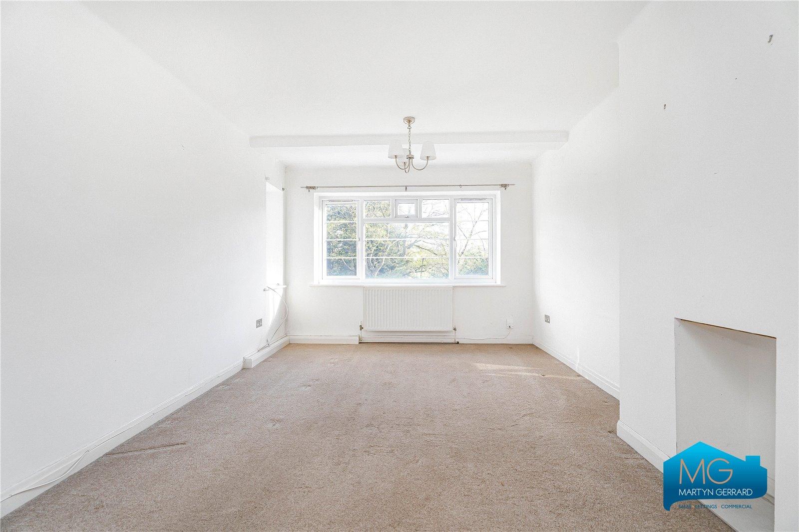 2 bedroom Apartment to rent - Martyn Gerrard