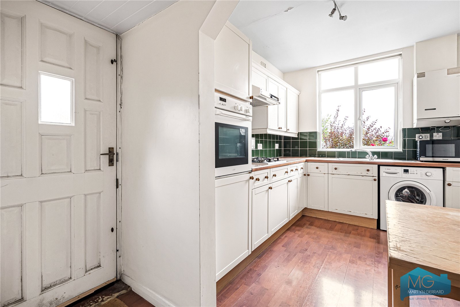 3 bedroom End of Terrace House for sale - Martyn Gerrard