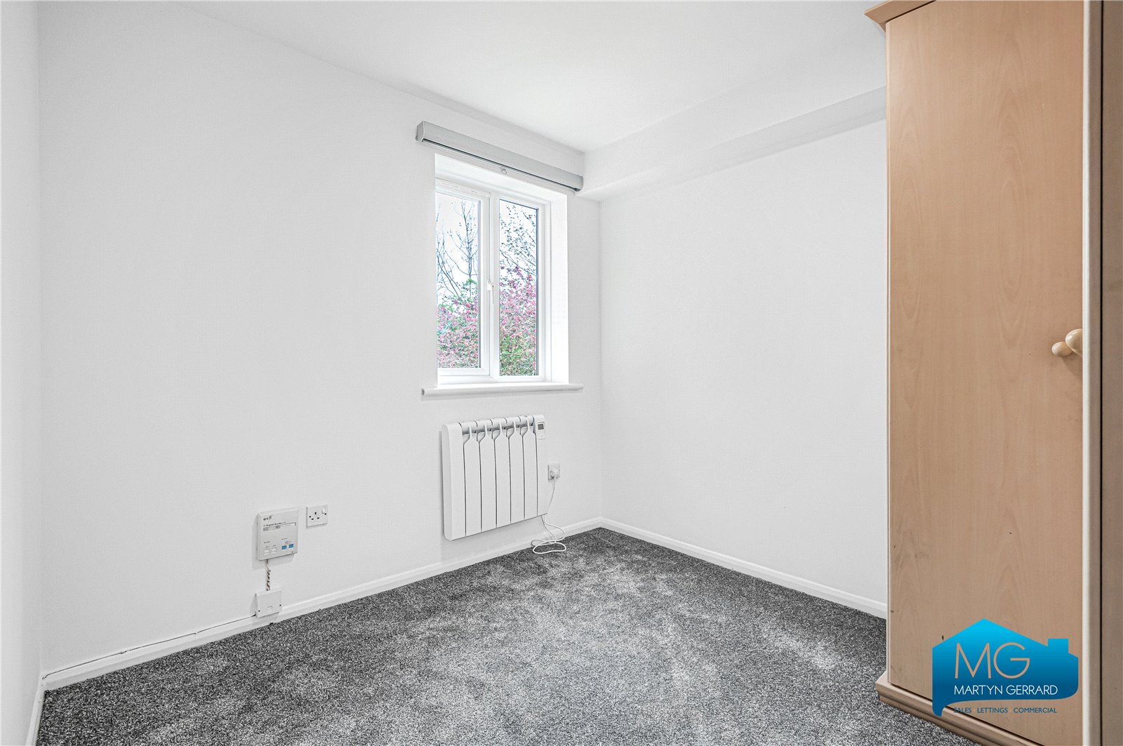 2 bedroom Apartment to rent - Martyn Gerrard