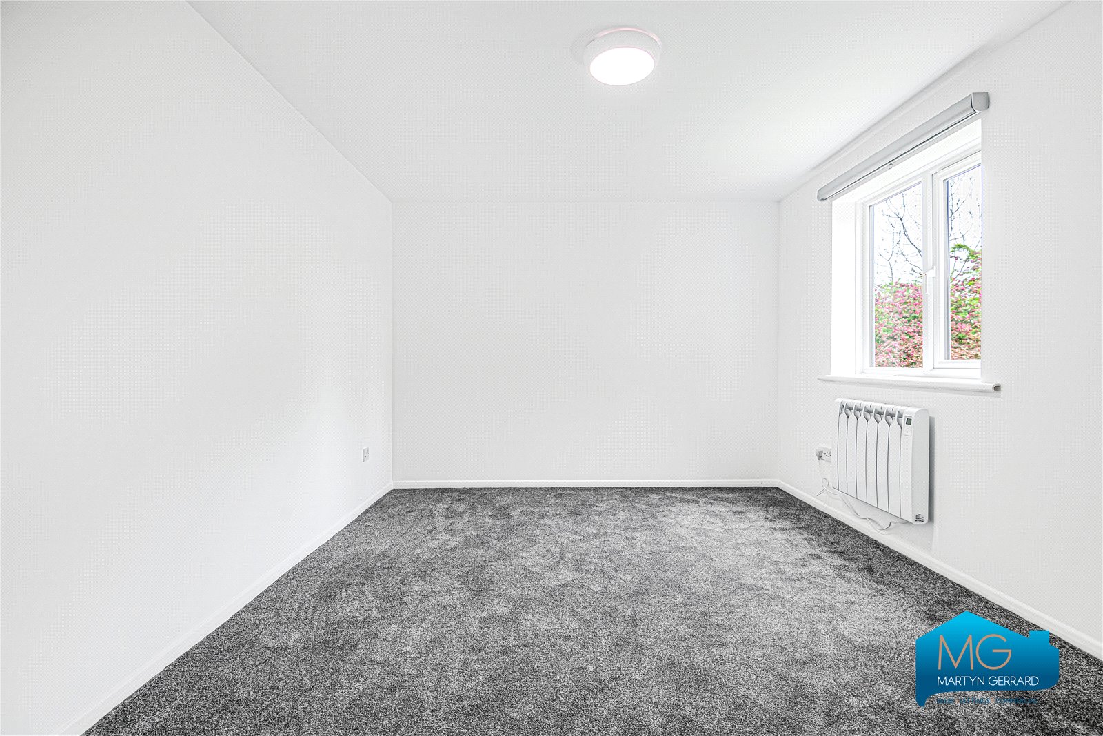 2 bedroom Apartment to rent - Martyn Gerrard