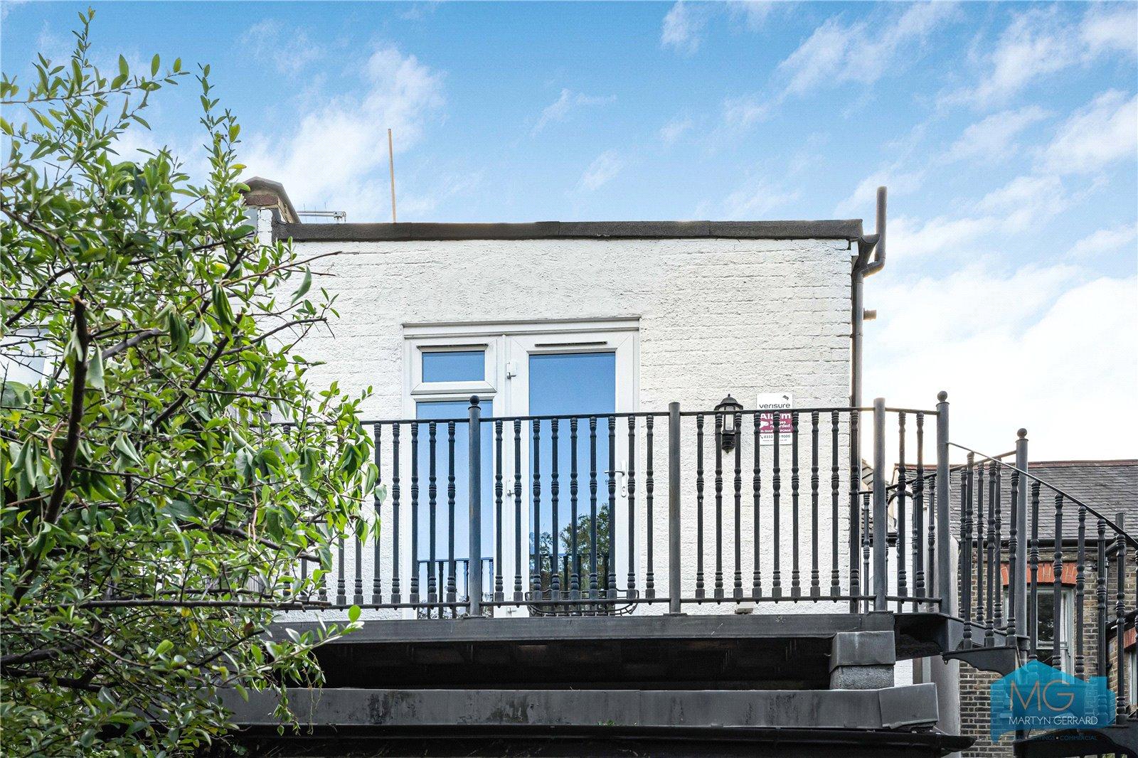 3 bedroom Apartment for sale - Martyn Gerrard