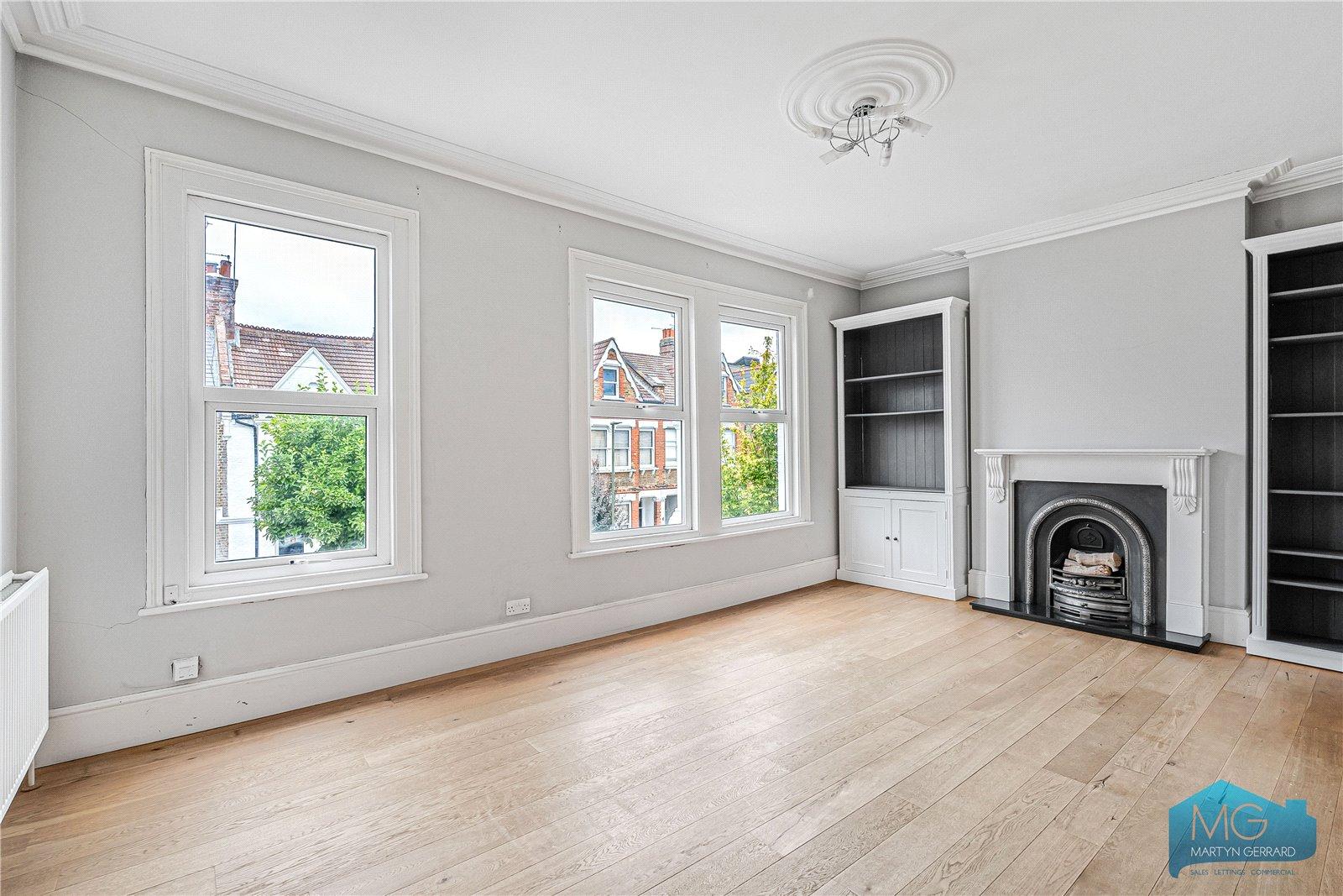 3 bedroom Apartment for sale - Martyn Gerrard