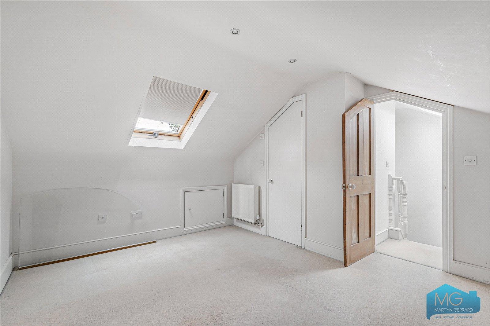 3 bedroom Apartment for sale - Martyn Gerrard