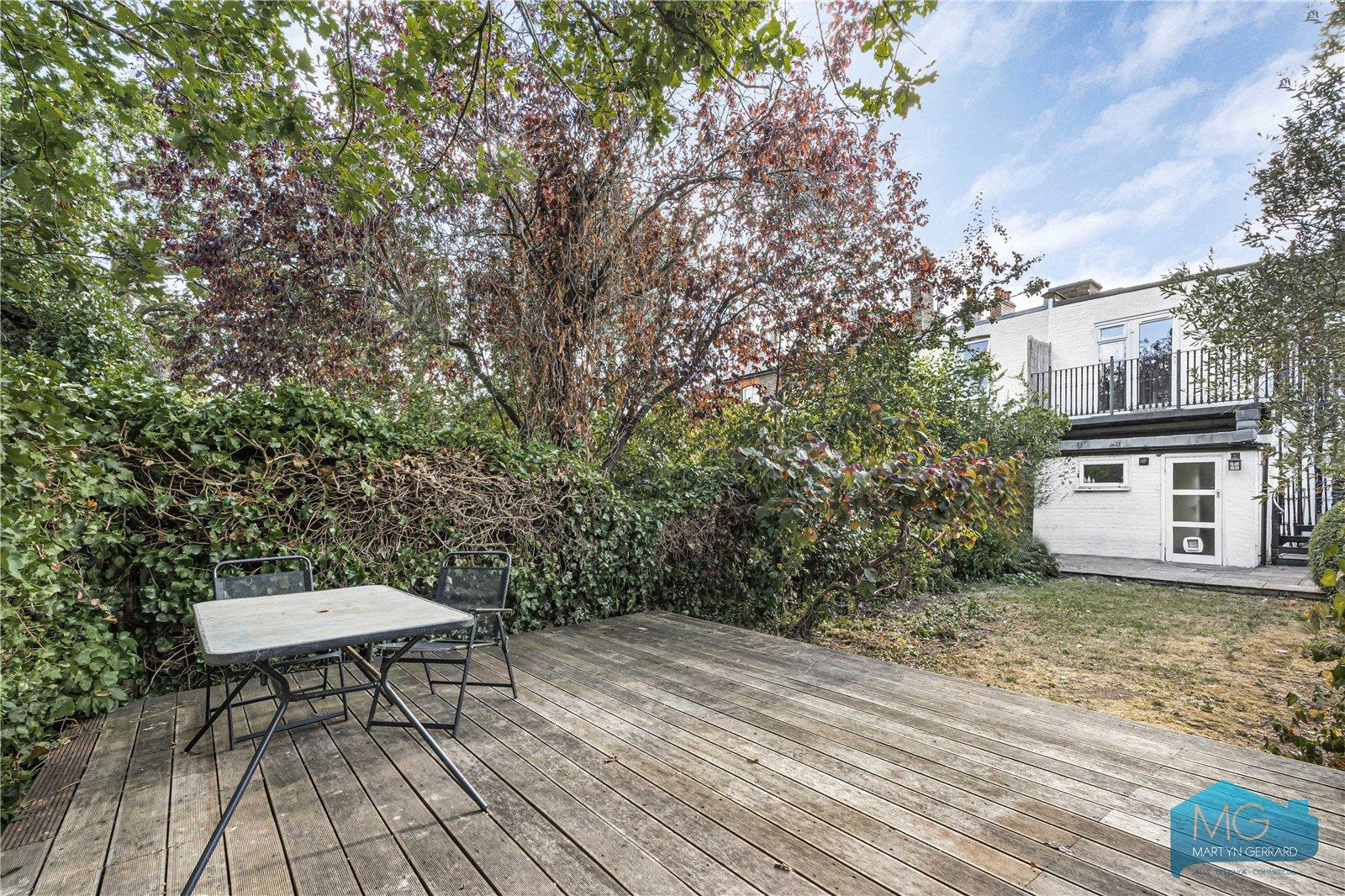 3 bedroom Apartment for sale - Martyn Gerrard