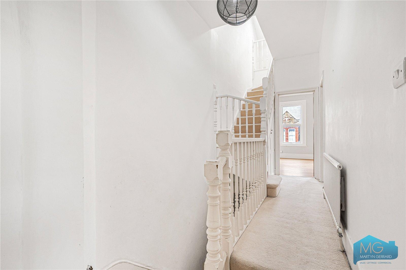 3 bedroom Apartment for sale - Martyn Gerrard