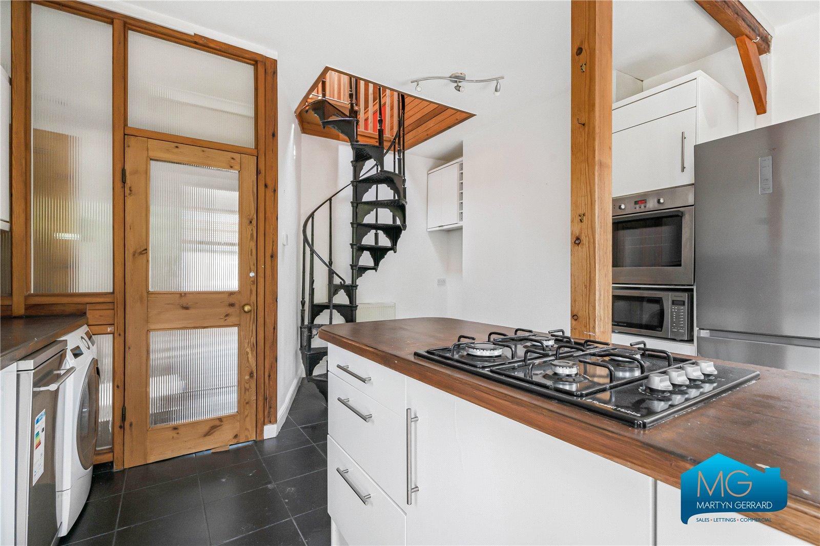 2 bedroom Maisonette to rent - Martyn Gerrard