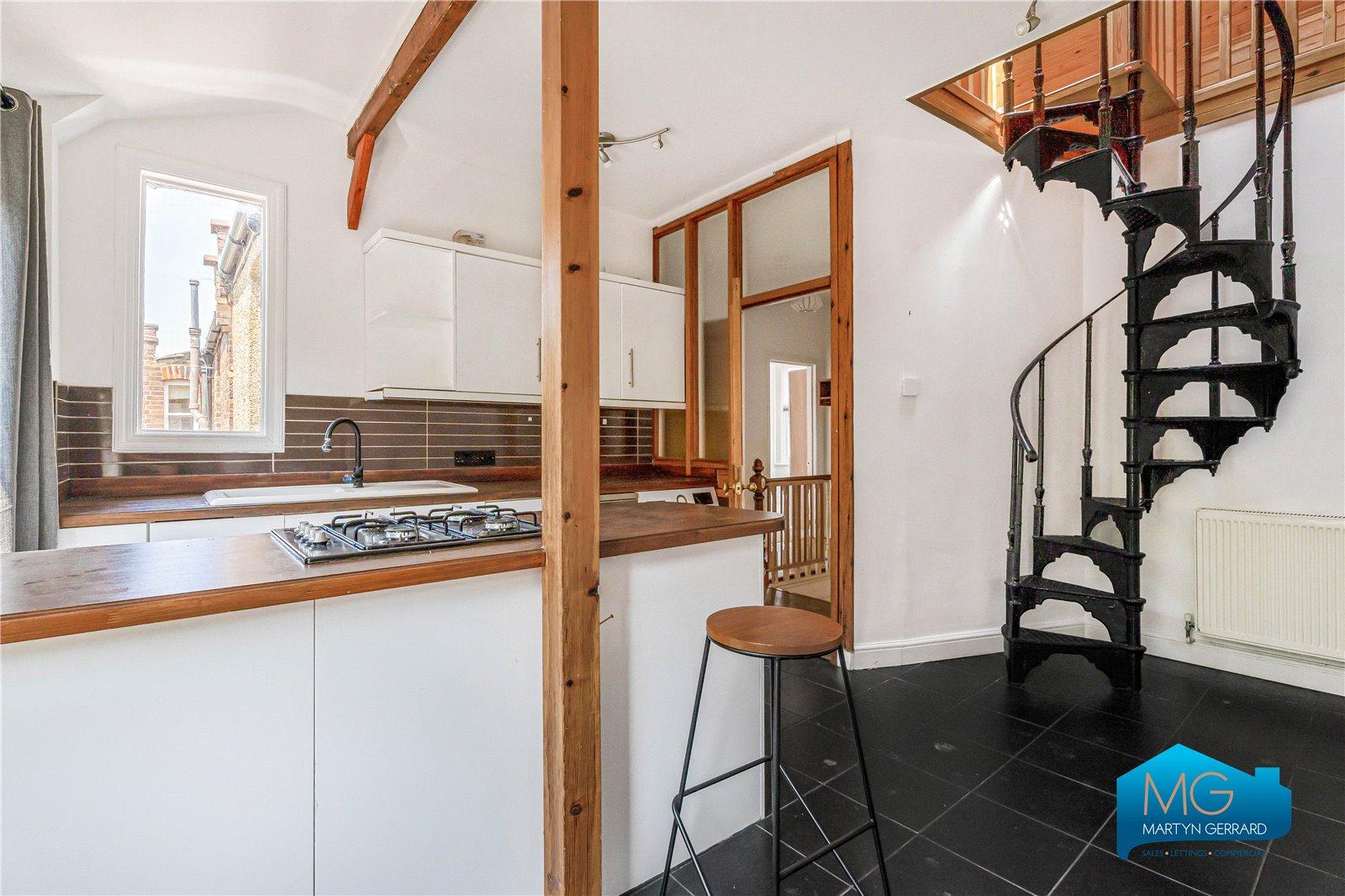 2 bedroom Maisonette to rent - Martyn Gerrard