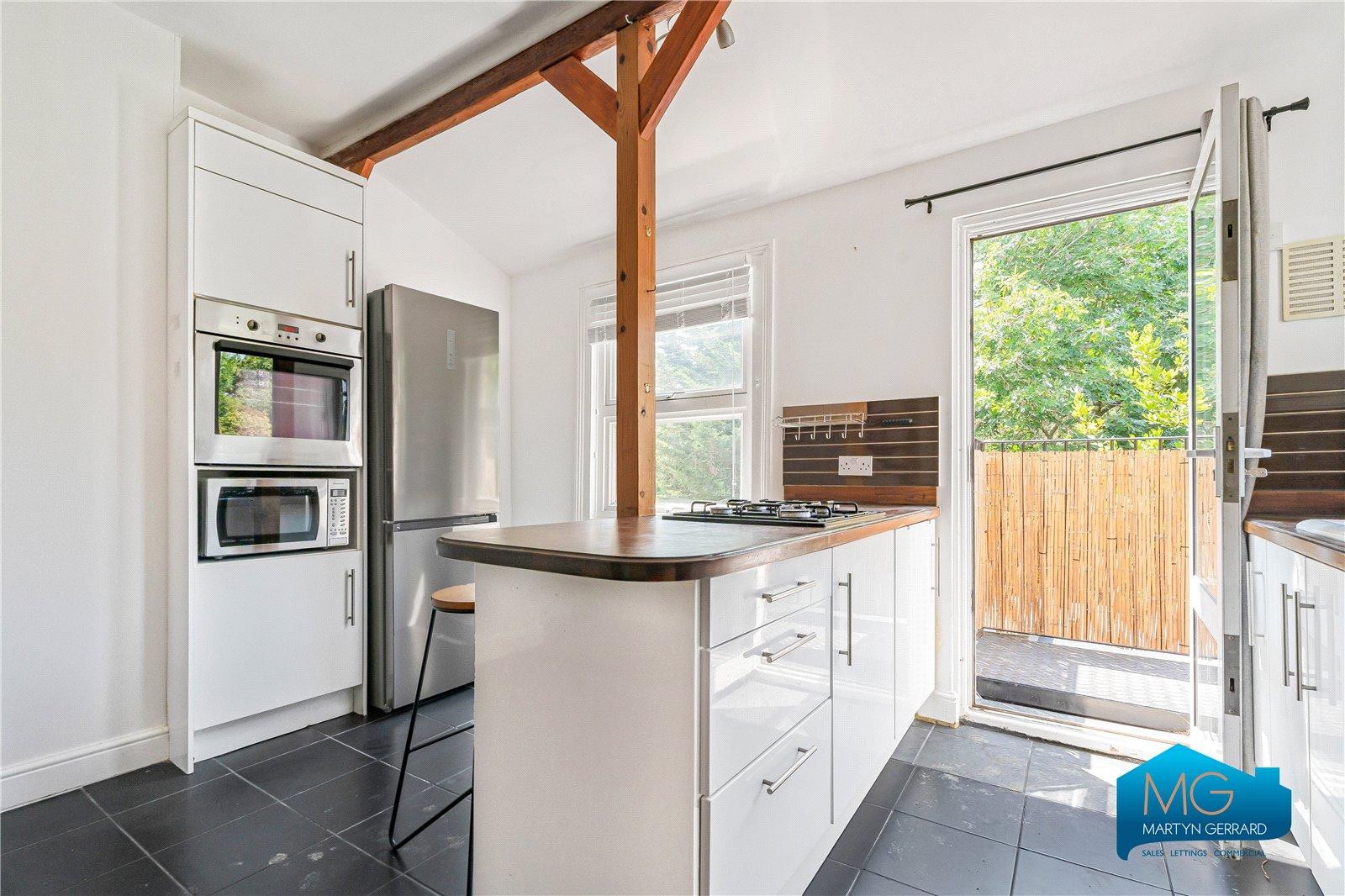 2 bedroom Maisonette to rent - Martyn Gerrard