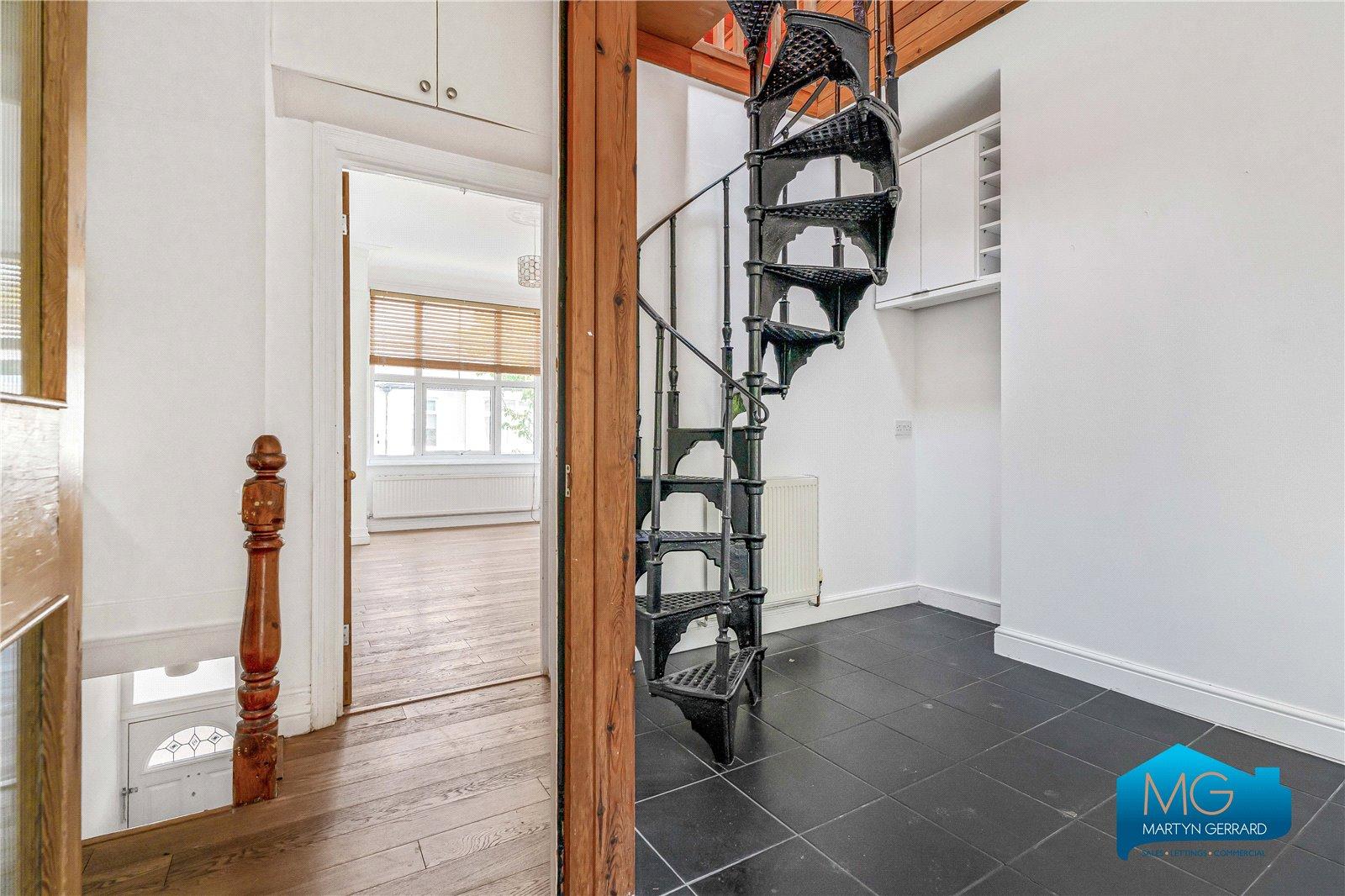 2 bedroom Maisonette to rent - Martyn Gerrard