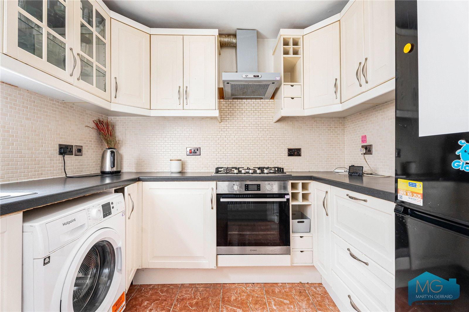 4 bedroom Ground Floor Flat for sale - Martyn Gerrard